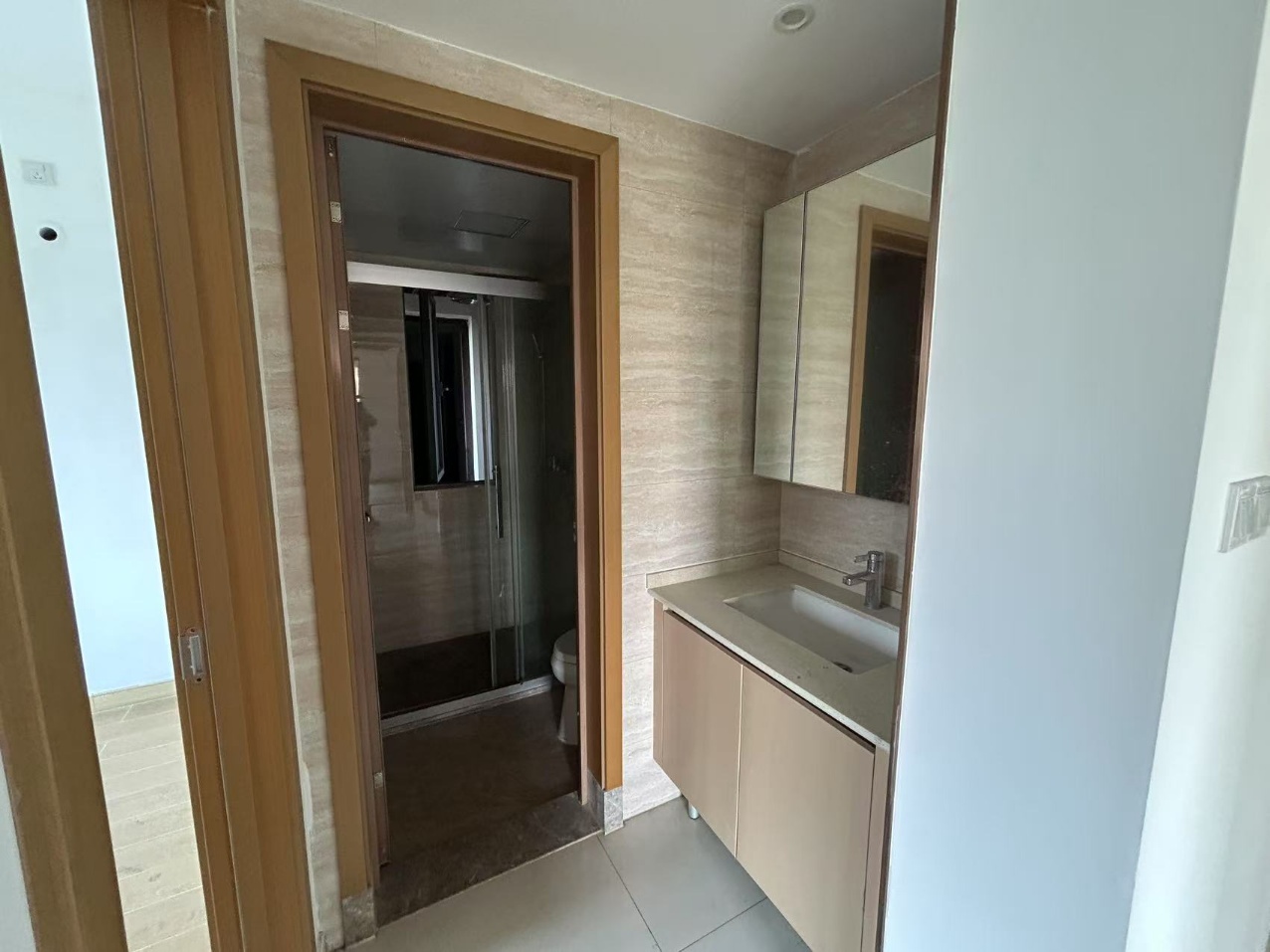 海南金地自在城  2室2厅1卫    93.8万 海南金地自在城  2室2厅1卫    93.8万