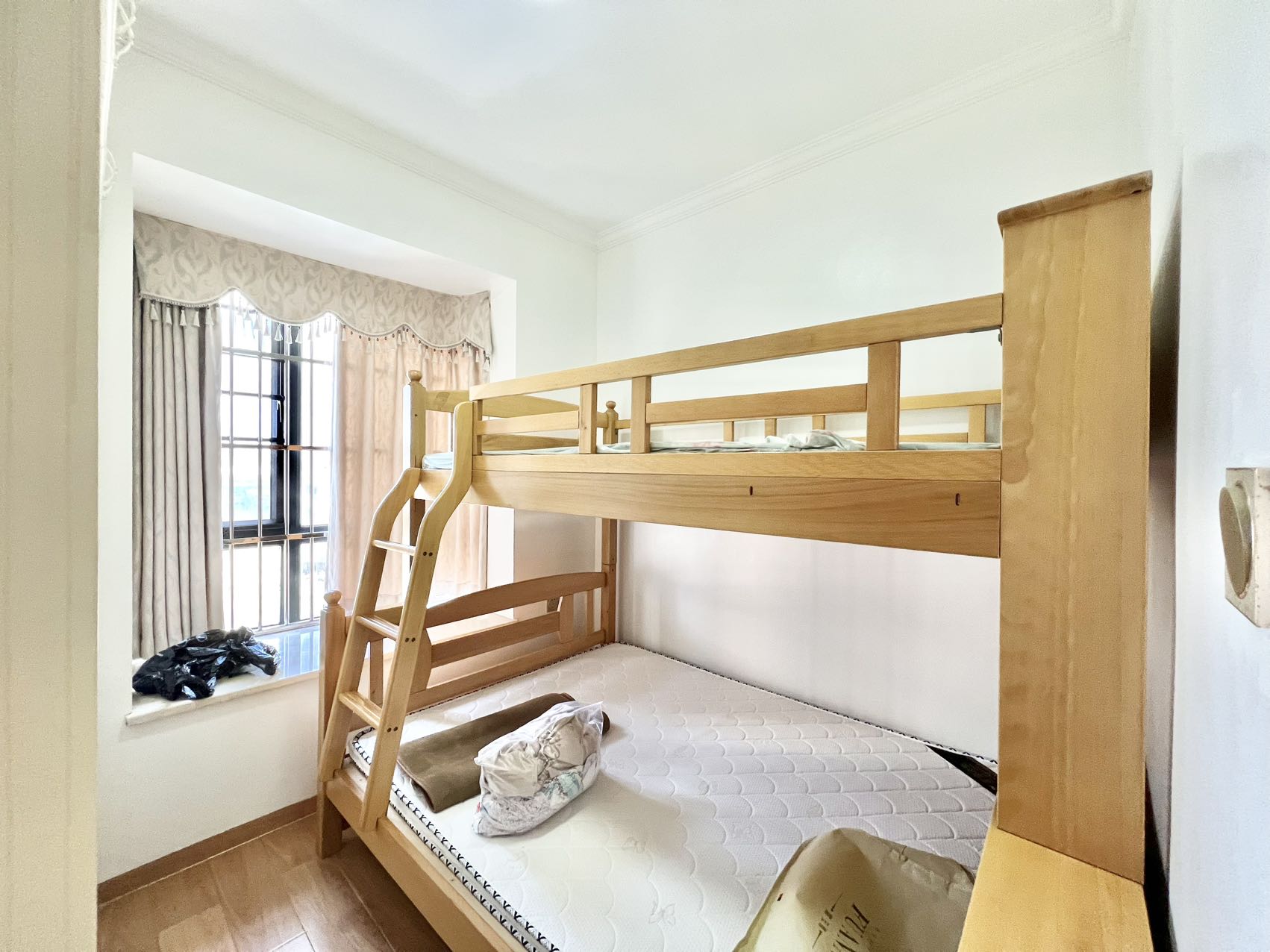 昌茂水木清华  3室2厅1卫    3000.0元/月 昌茂水木清华  3室2厅1卫    3000.0元/月室内图