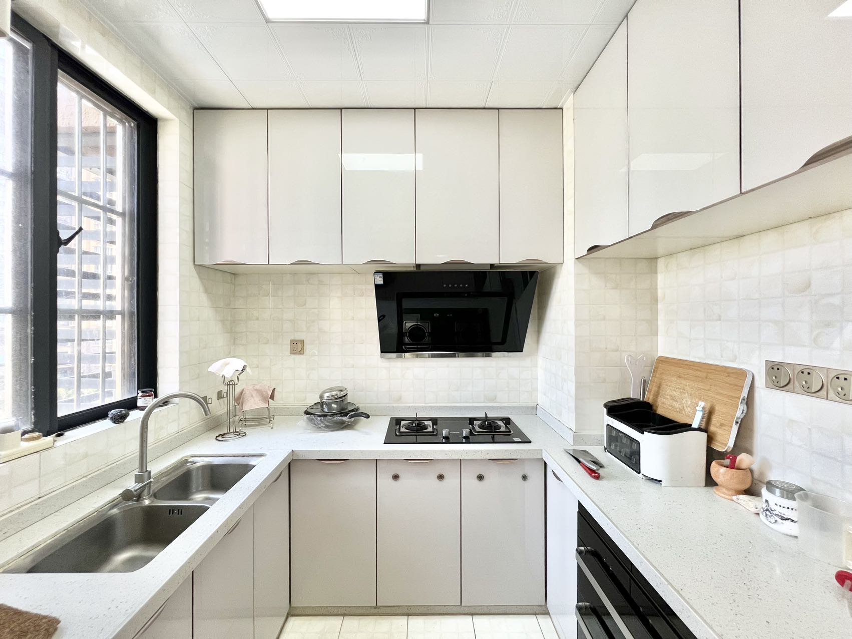 昌茂水木清华  3室2厅1卫    3000.0元/月 昌茂水木清华  3室2厅1卫    3000.0元/月室内图