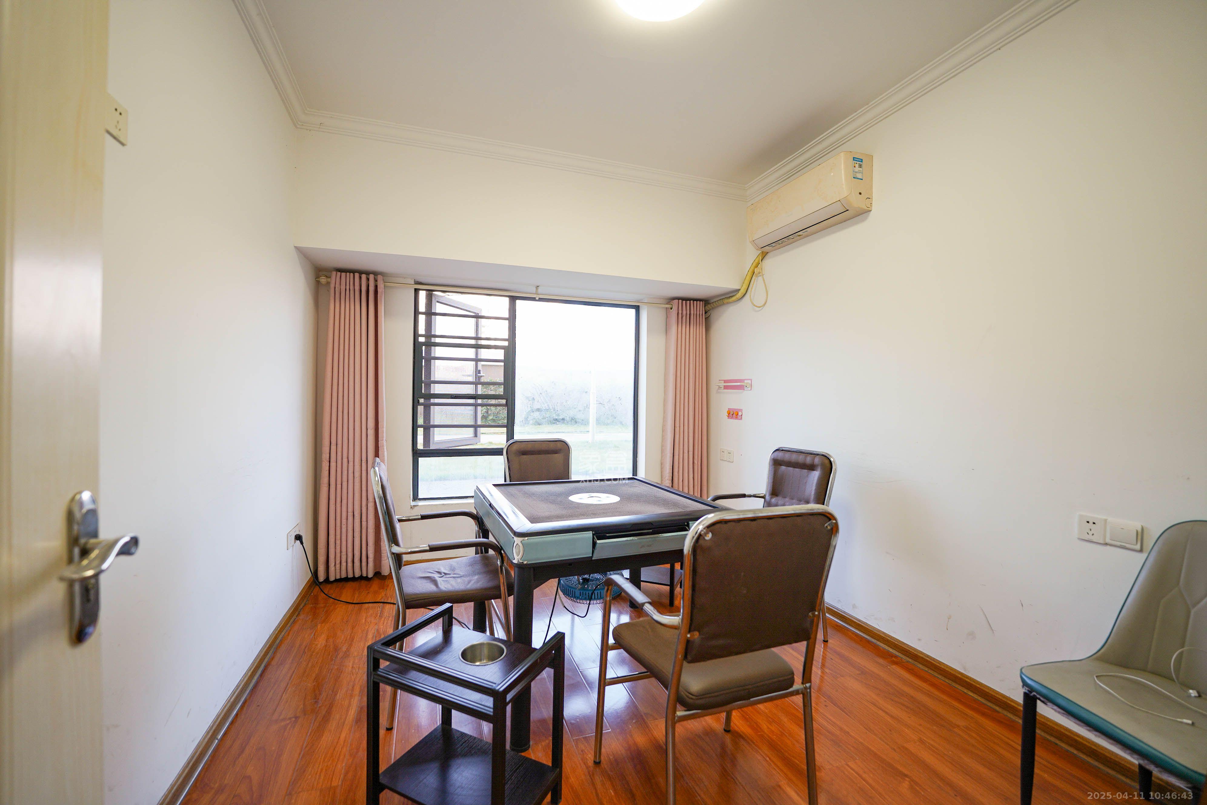 创世纪广场 4室2厅2卫 2800.0元/月 创世纪广场 4室2厅2卫 2800.0元/月室内图