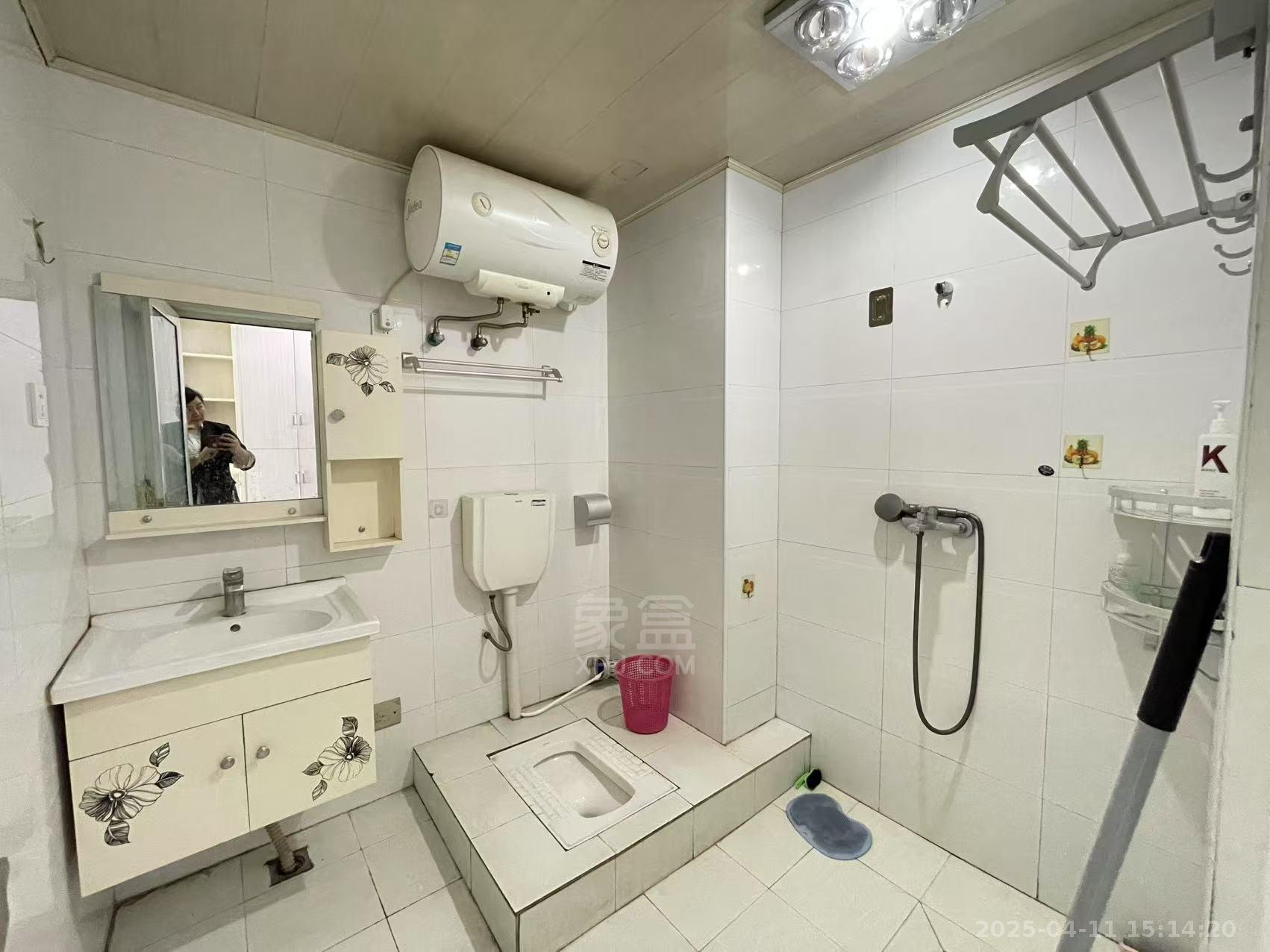 龙腾国际 1室1厅1卫 1200.0元/月 龙腾国际 1室1厅1卫 1200.0元/月室内图