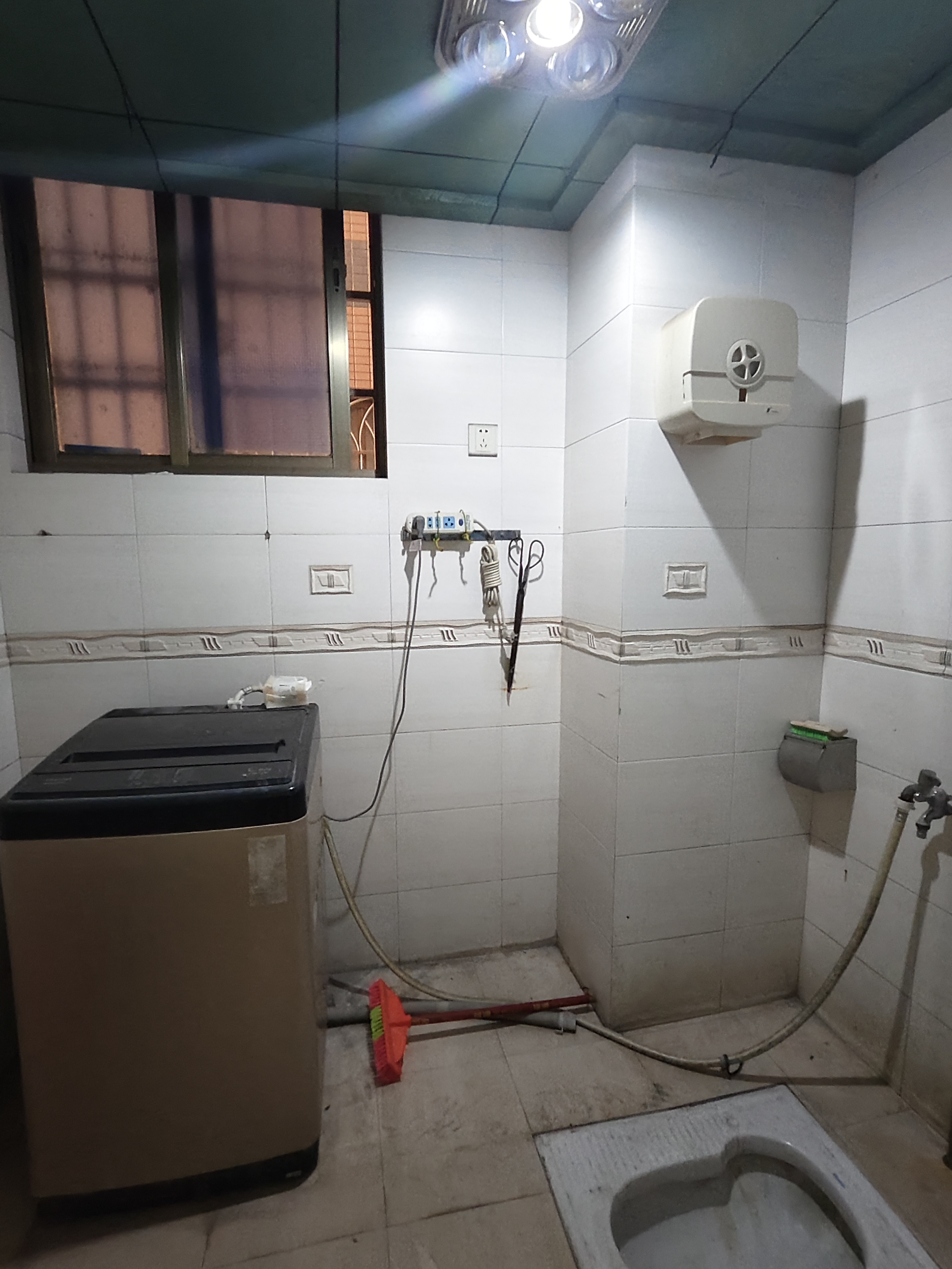 永兴阁A座  4室2厅2卫   1800.00元/月室内图