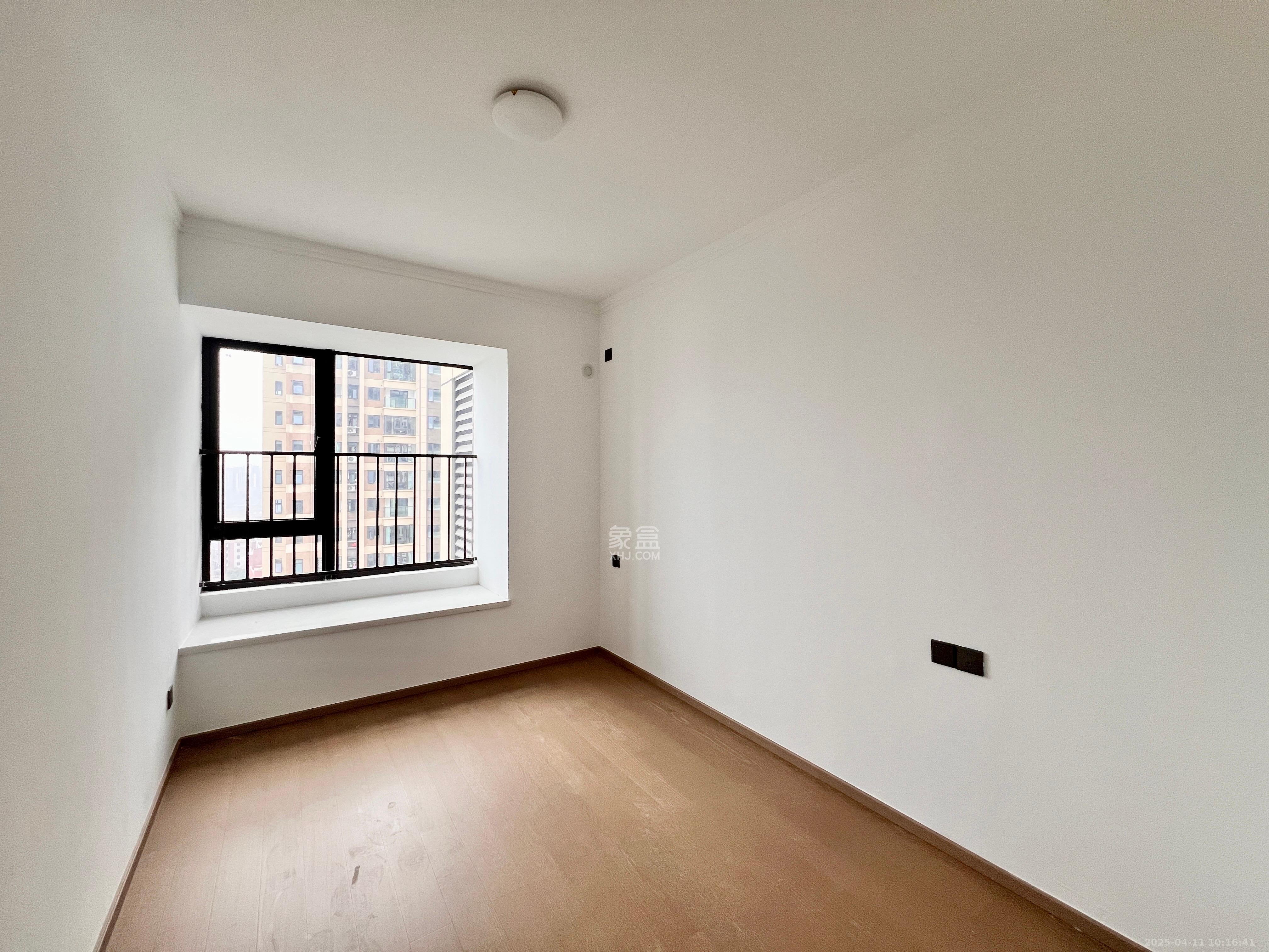 汉唐世家二期 4室2厅2卫 2600.0元/月 汉唐世家二期 4室2厅2卫 2600.0元/月室内图