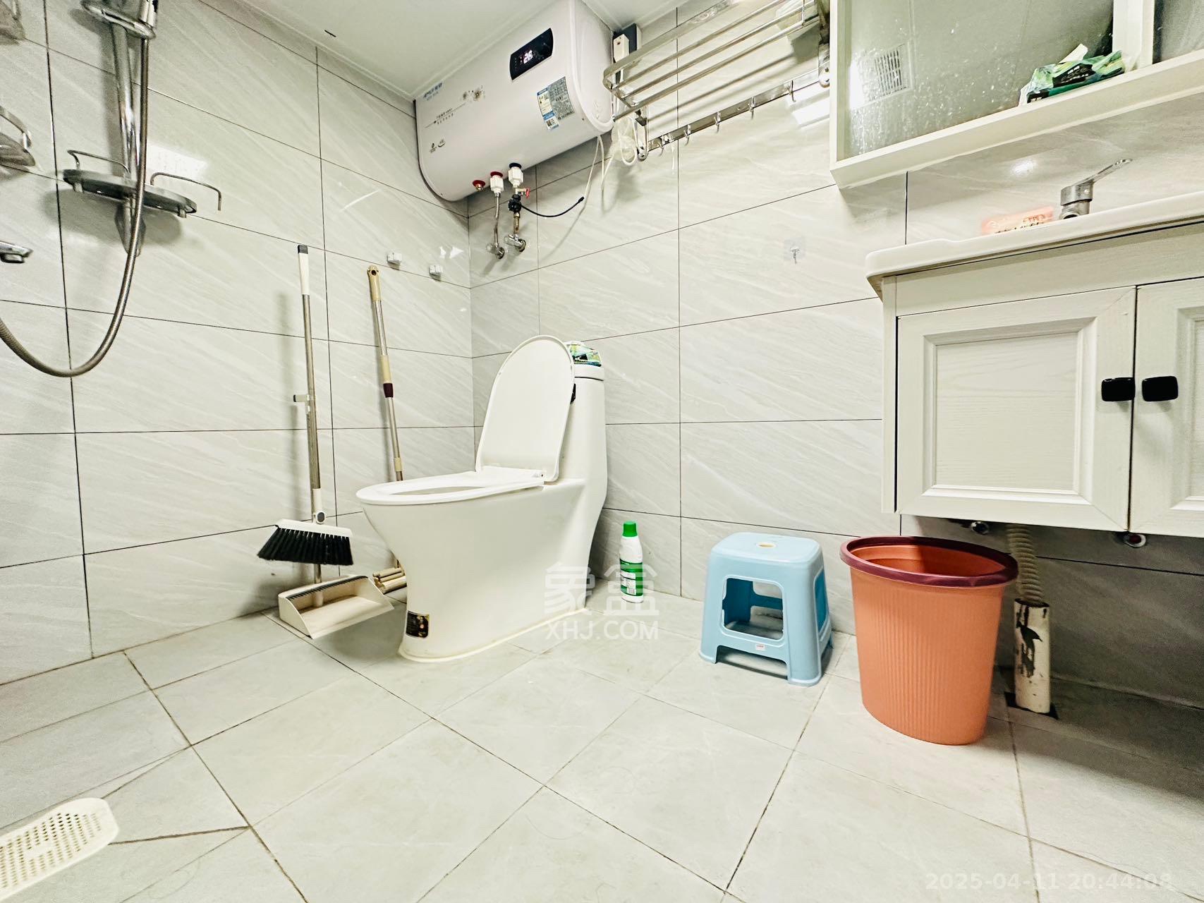 华润琨瑜府  1室1厅1卫    2200.0元/月 华润琨瑜府  1室1厅1卫    2200.0元/月室内图