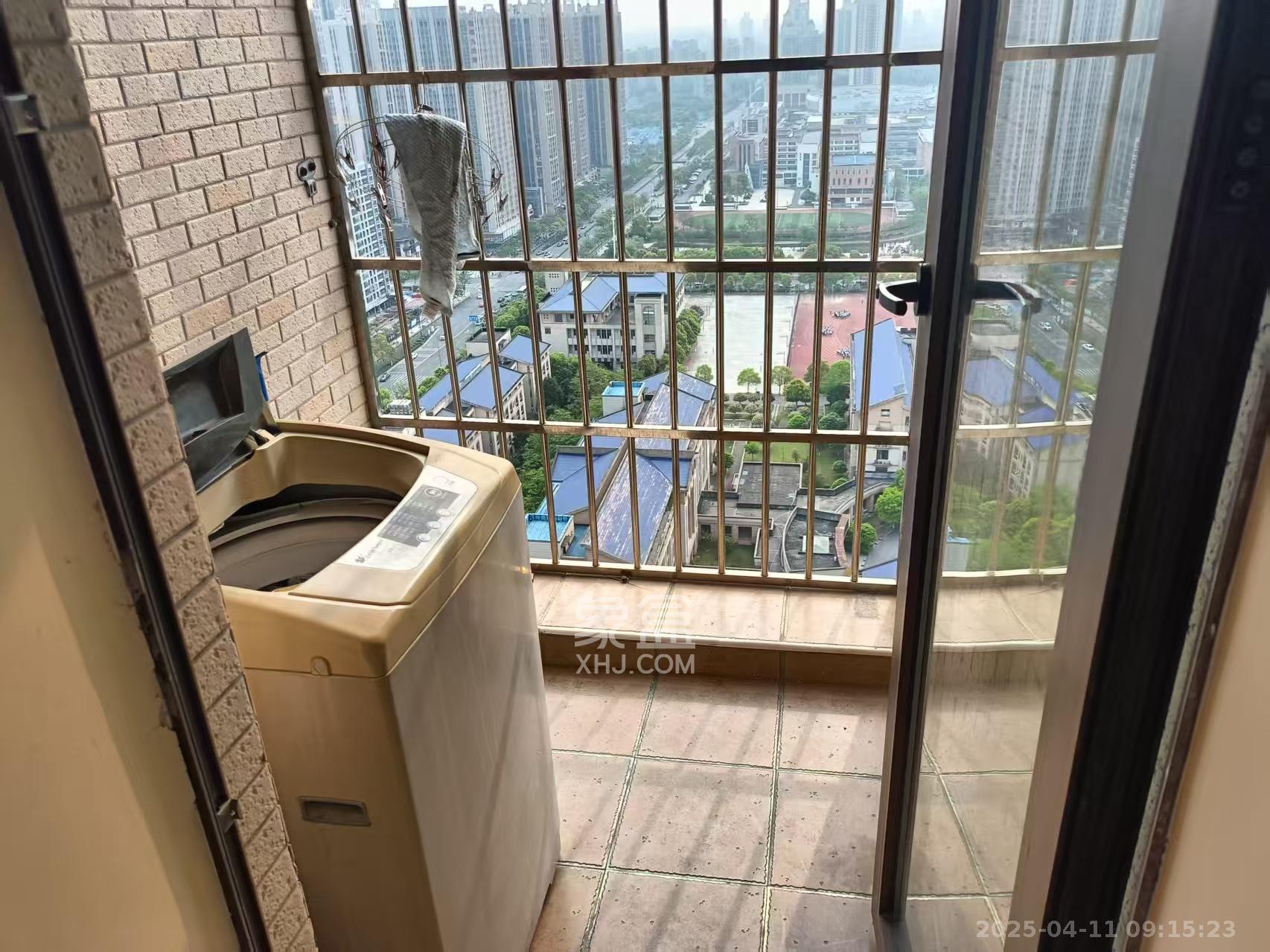 水岸世景  1室1厅1卫   1000.00元/月室内图