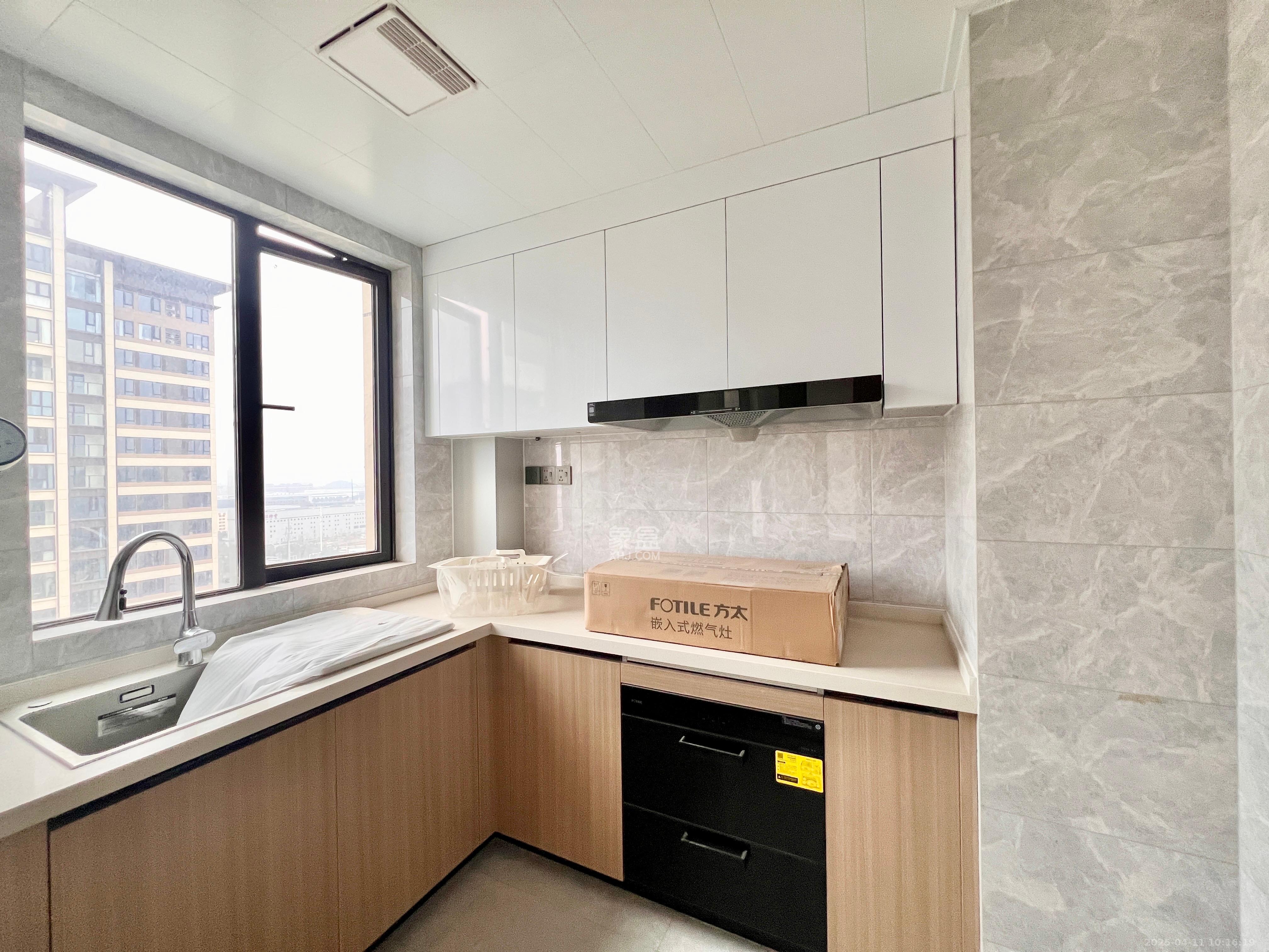 汉唐世家二期 4室2厅2卫 2600.0元/月 汉唐世家二期 4室2厅2卫 2600.0元/月室内图