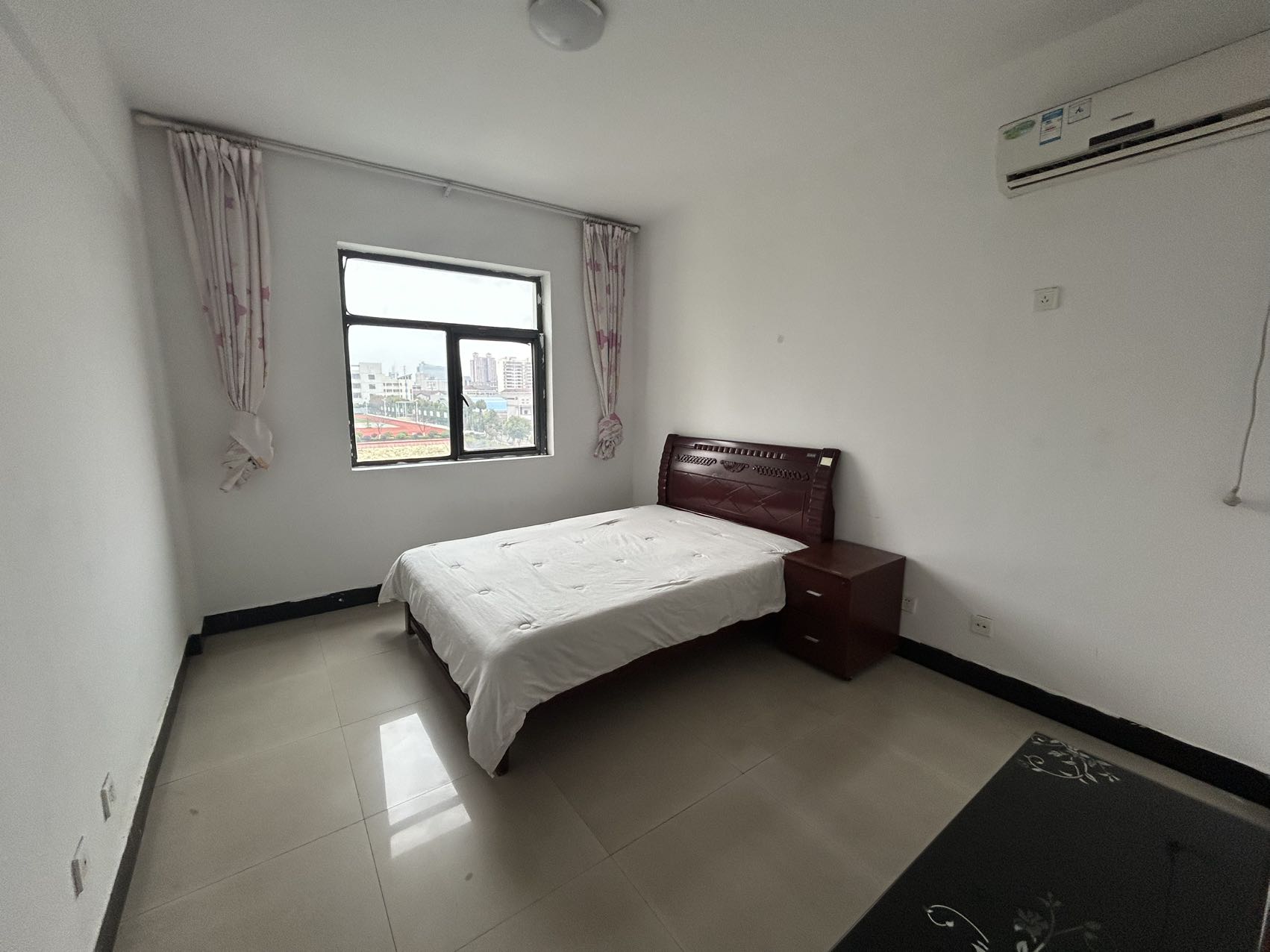 五洲城 3室2厅2卫 1200.0元/月 五洲城 3室2厅2卫 1200.0元/月室内图