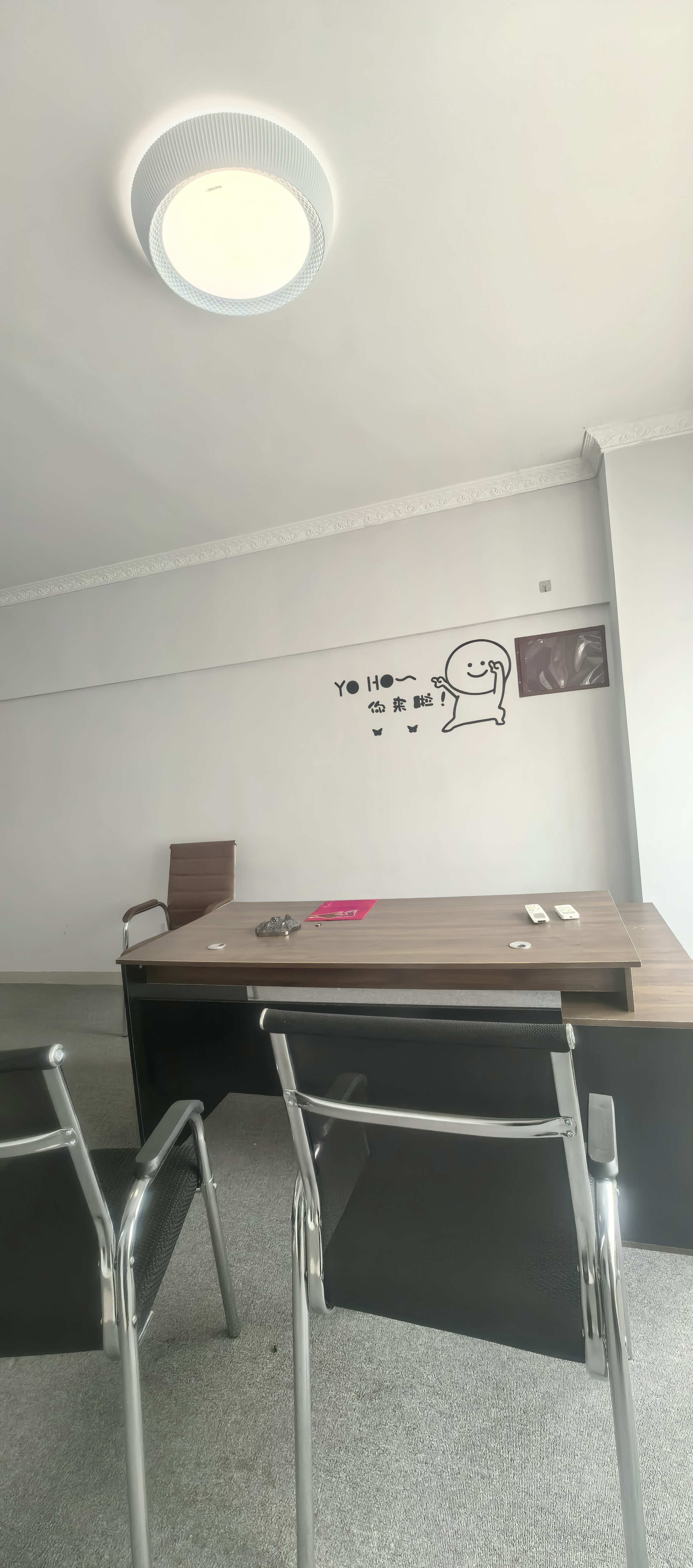 华融大厦 1室1厅1卫 26.0万 华融大厦 1室1厅1卫 26.0万客厅