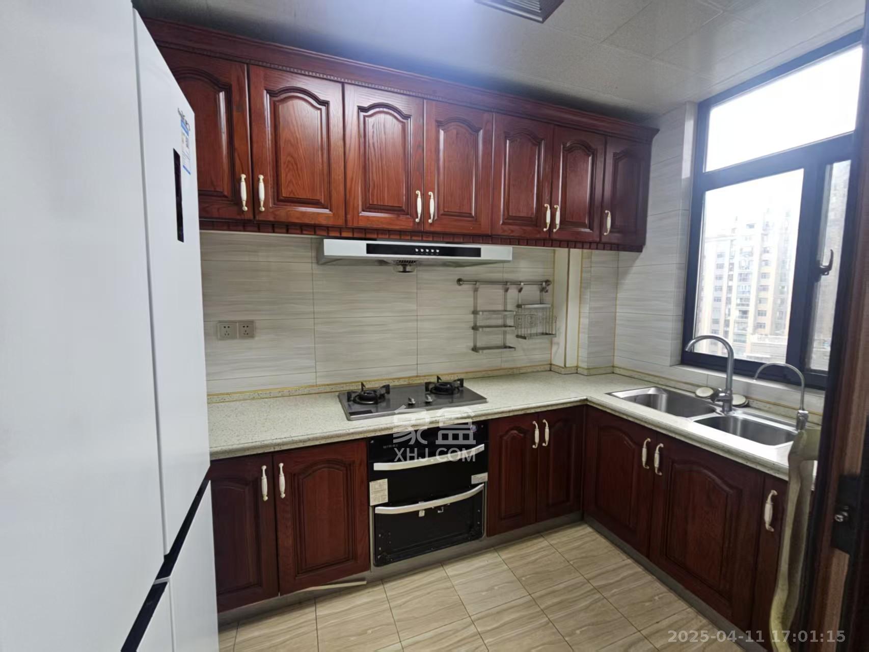 中央美郡 4室2厅2卫 3800.0元/月 中央美郡 4室2厅2卫 3800.0元/月室内图