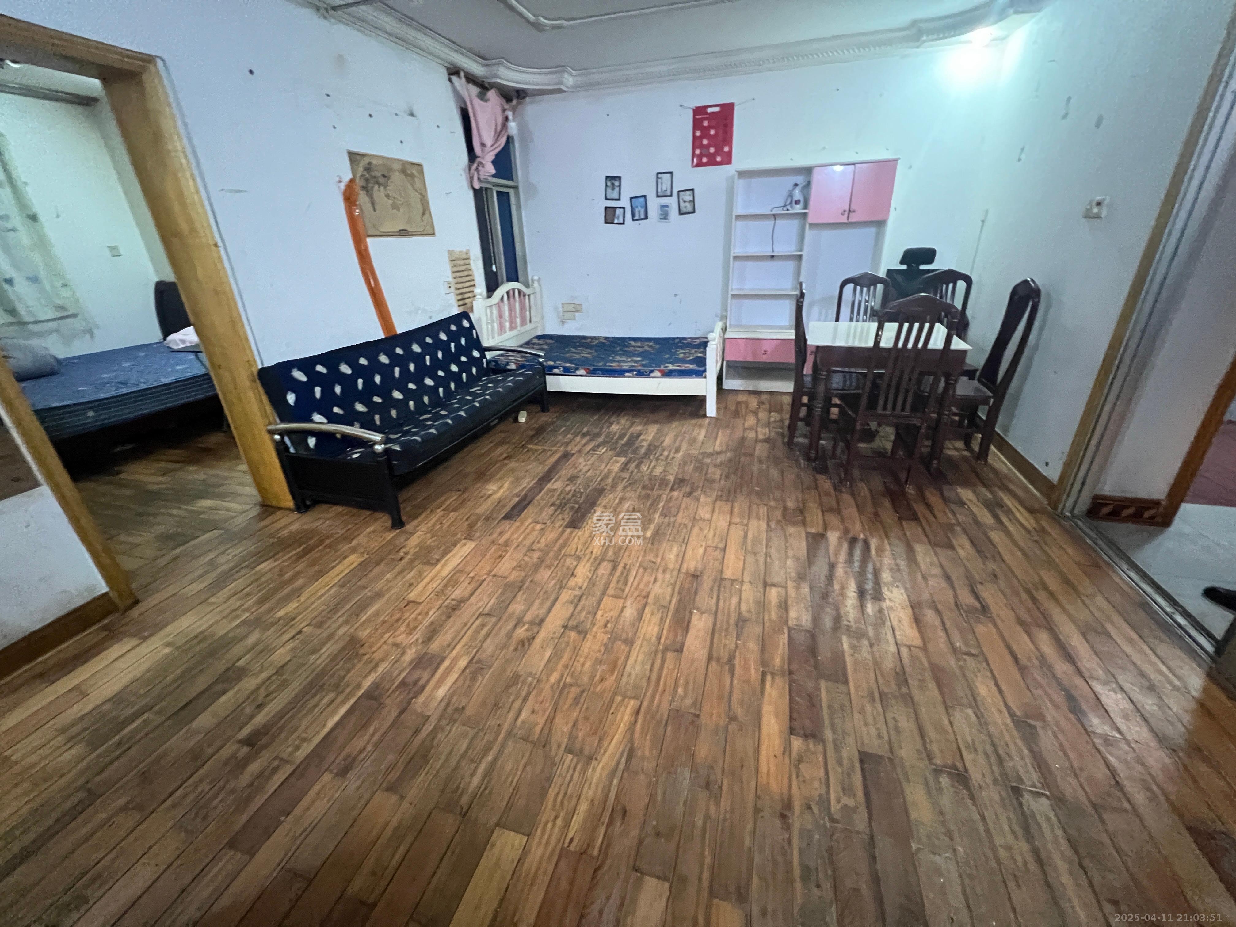 轻工小区（湖南轻工研究院宿舍）  2室2厅1卫   1600.00元/月