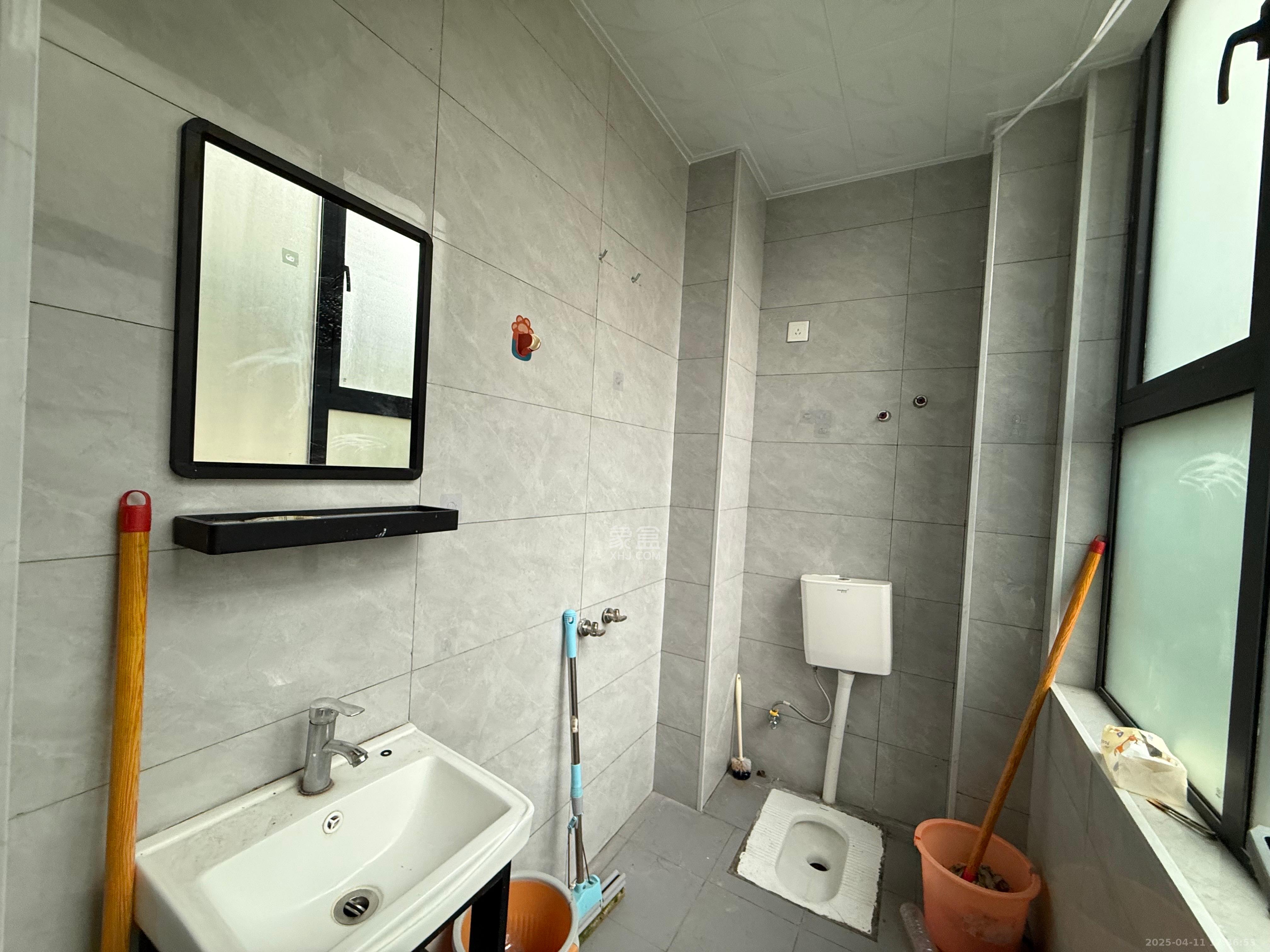 华润翡翠府   70.0㎡      2200.0元/月室内图