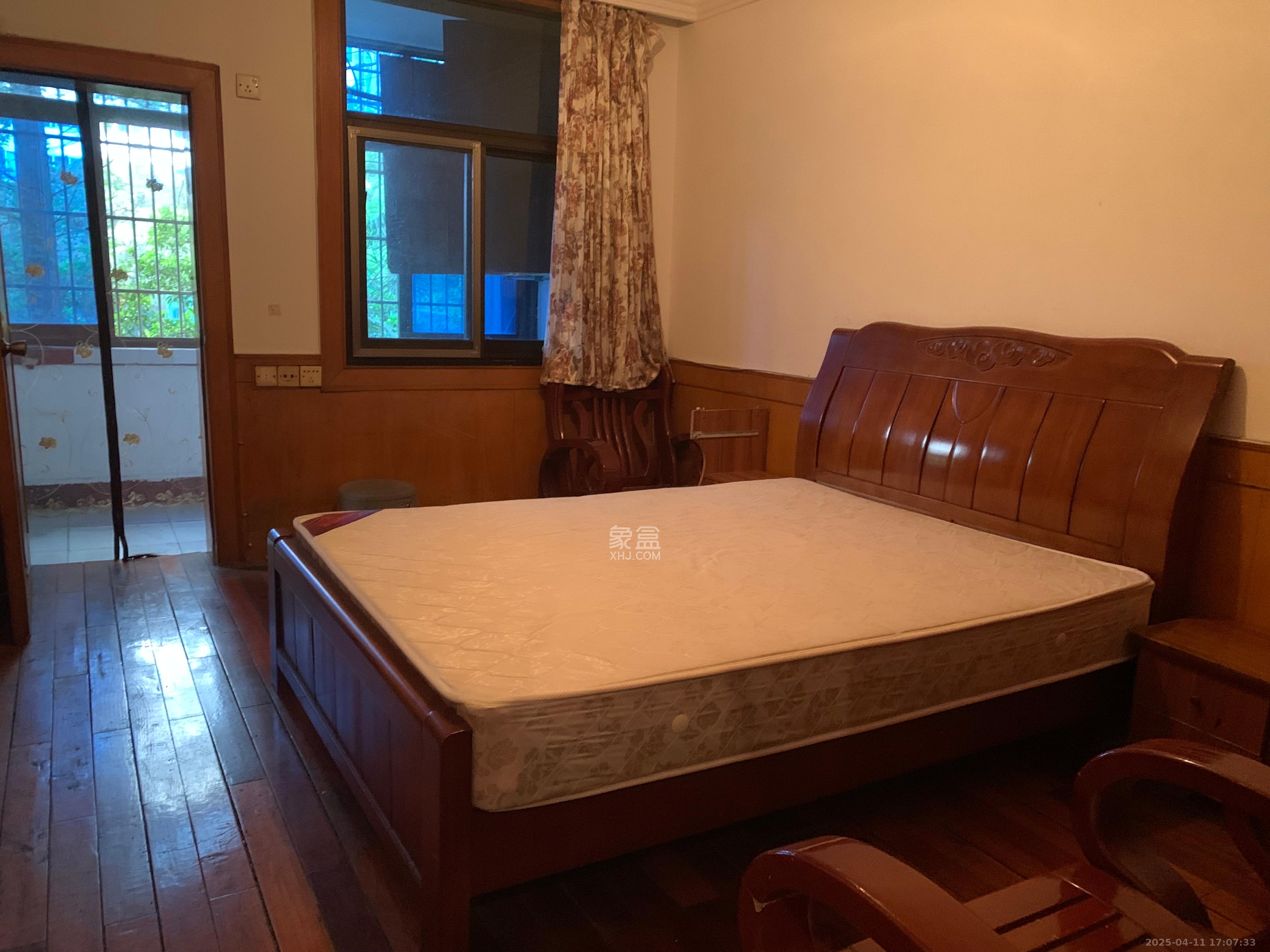 泡沫塑料厂宿舍  2室2厅1卫   1300.00元/月室内图
