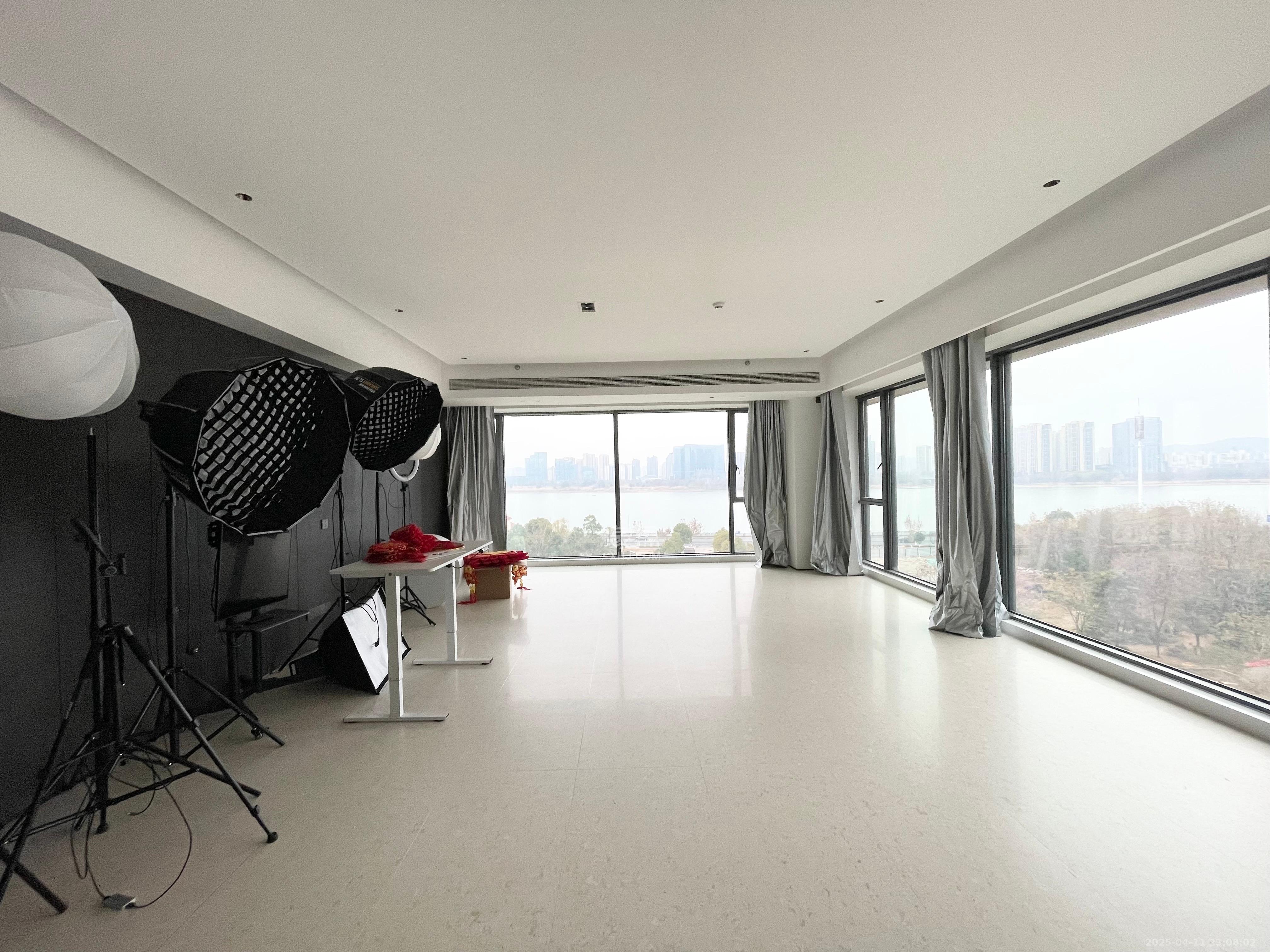 万科紫台 4室2厅3卫 15000.0元/月 万科紫台 4室2厅3卫 15000.0元/月室内图