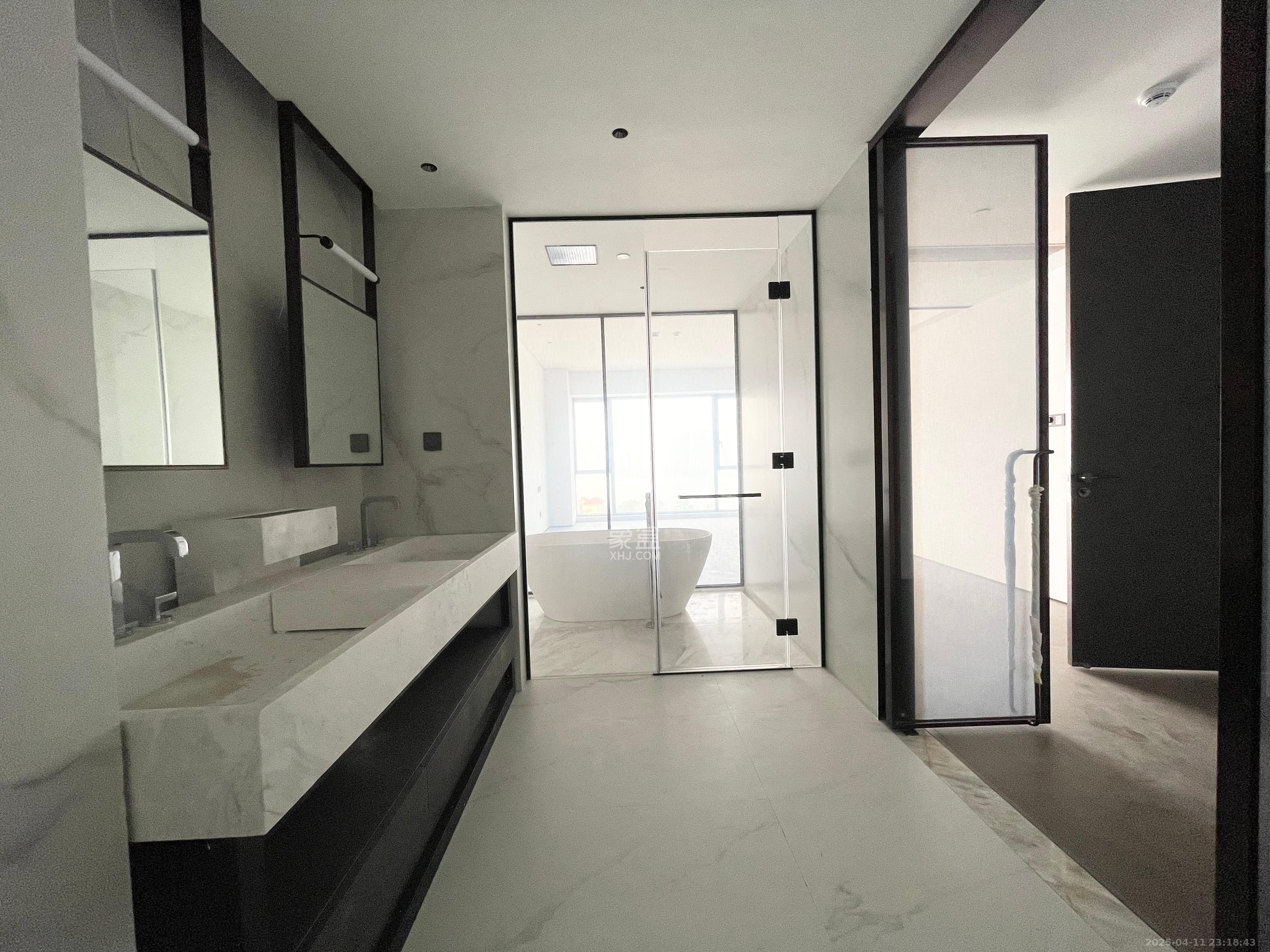 万科紫台 4室2厅3卫 16000.0元/月 万科紫台 4室2厅3卫 16000.0元/月室内图