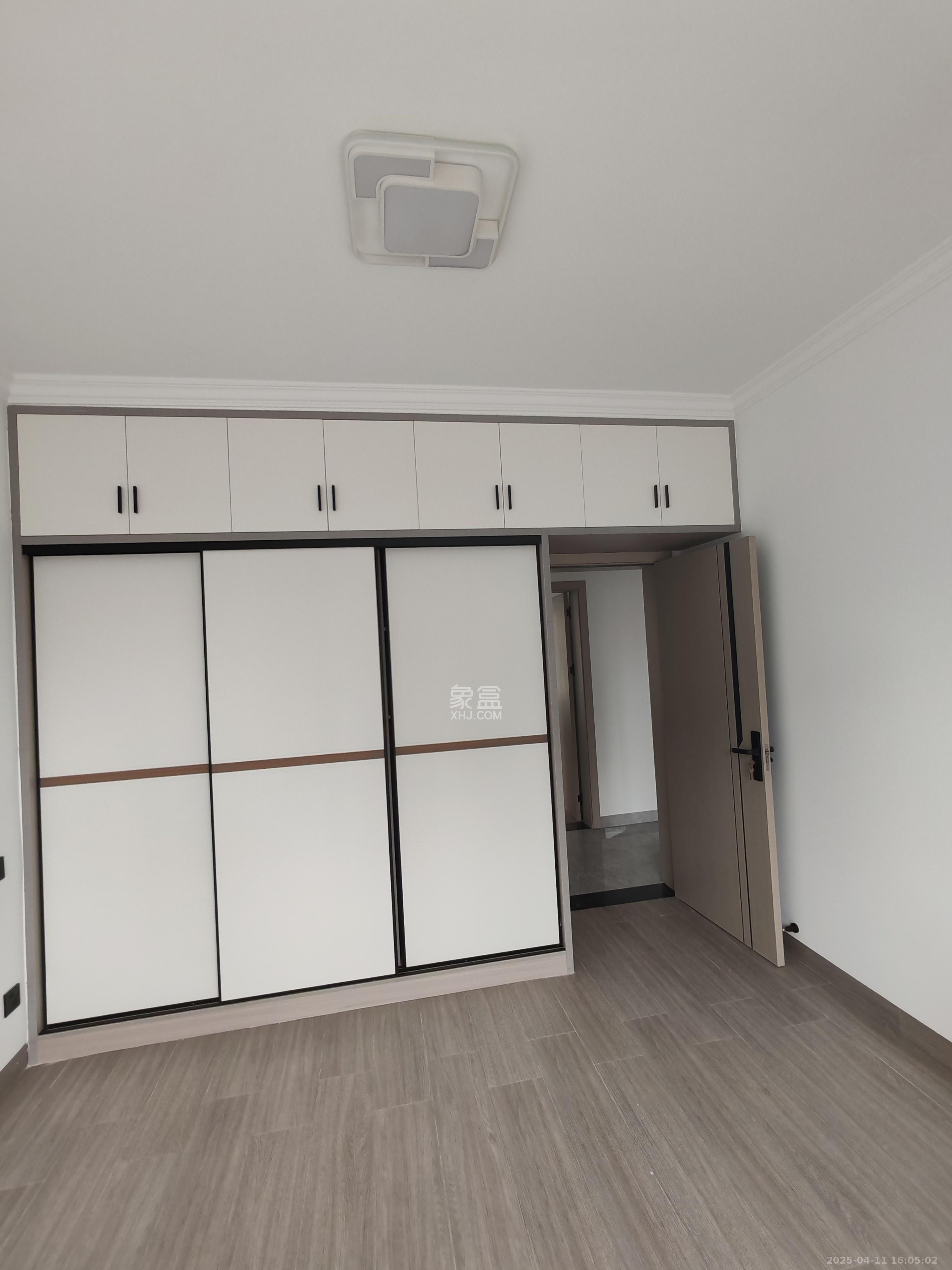 天元御城  3室2厅2卫   2000.00元/月室内图