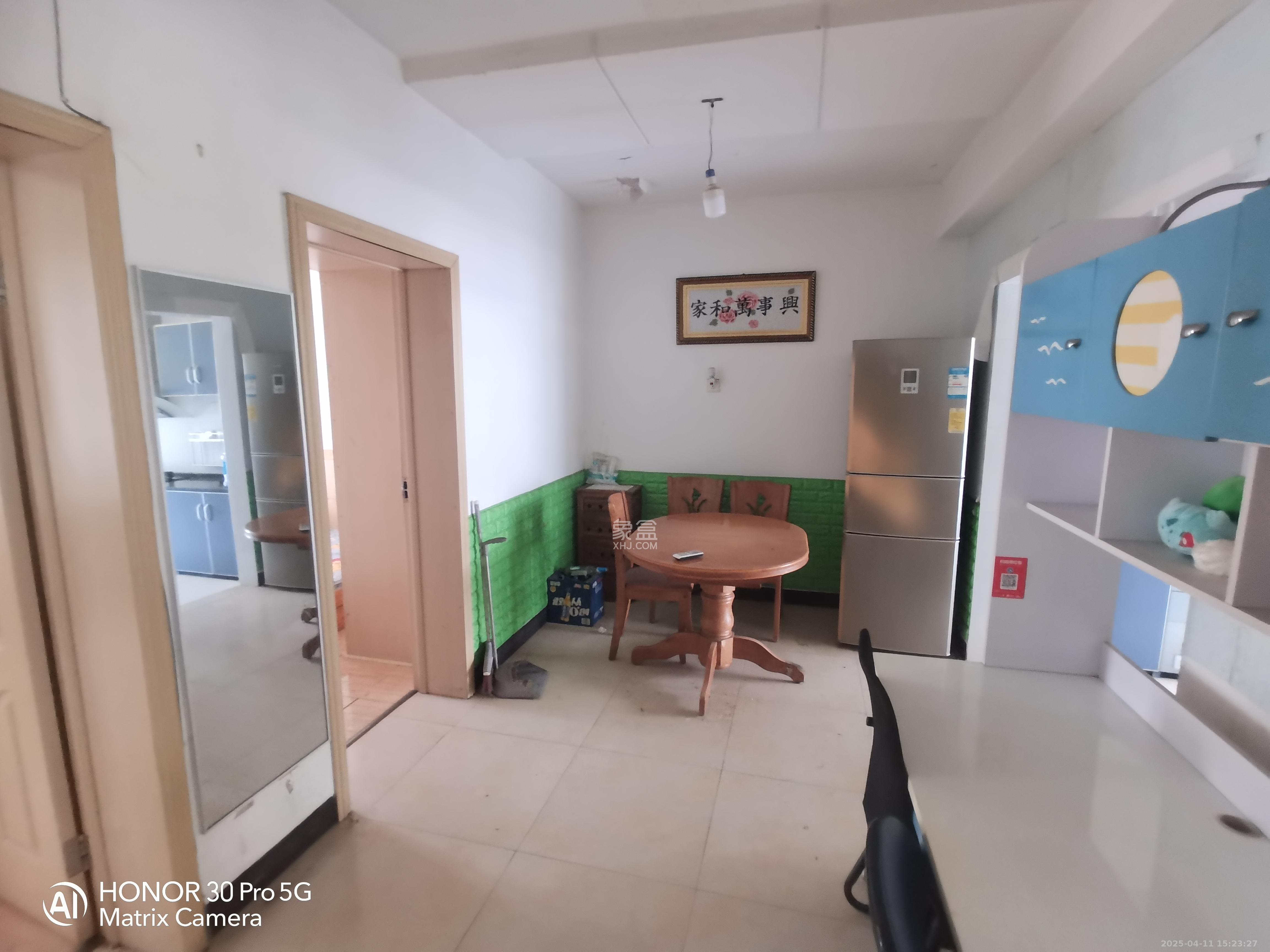 好家园 3室2厅2卫 1800.0元/月 好家园 3室2厅2卫 1800.0元/月室内图