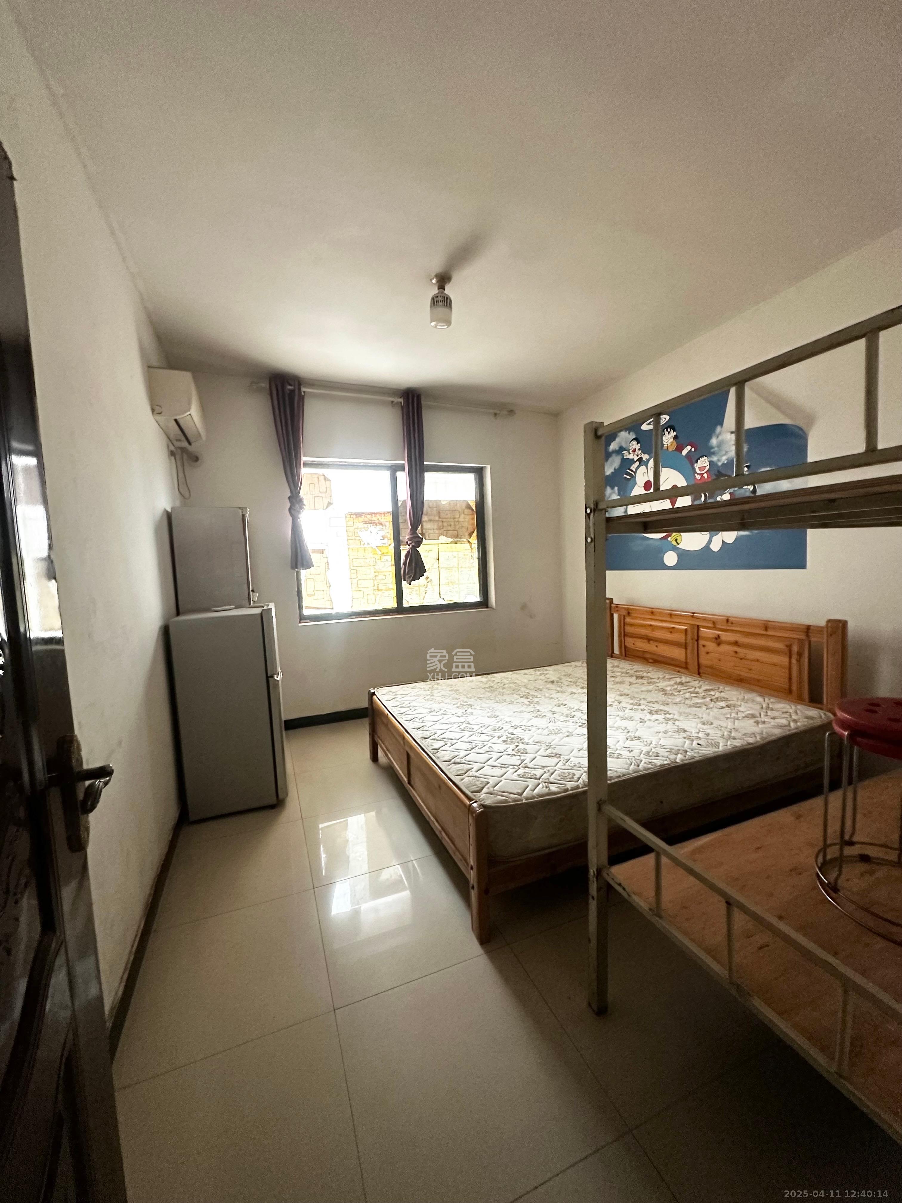 大桥四区 3室2厅1卫 1500.0元/月 大桥四区 3室2厅1卫 1500.0元/月室内图