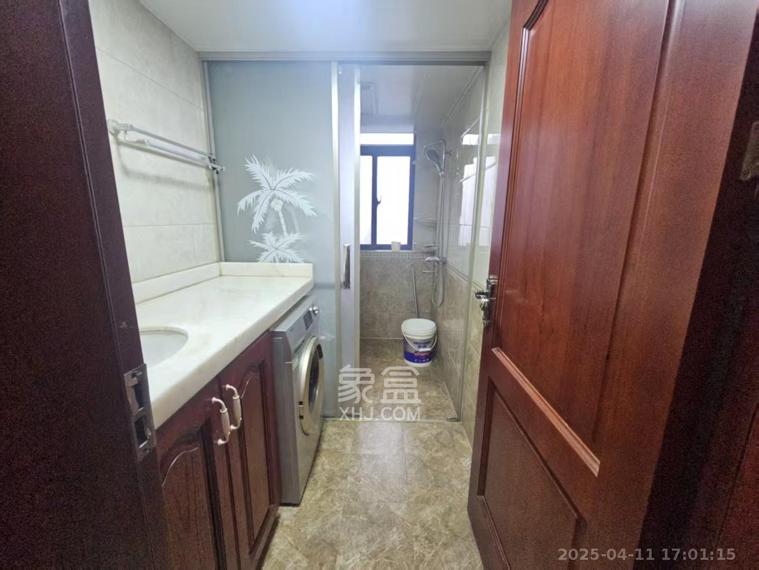 中央美郡 4室2厅2卫 3800.0元/月 中央美郡 4室2厅2卫 3800.0元/月室内图