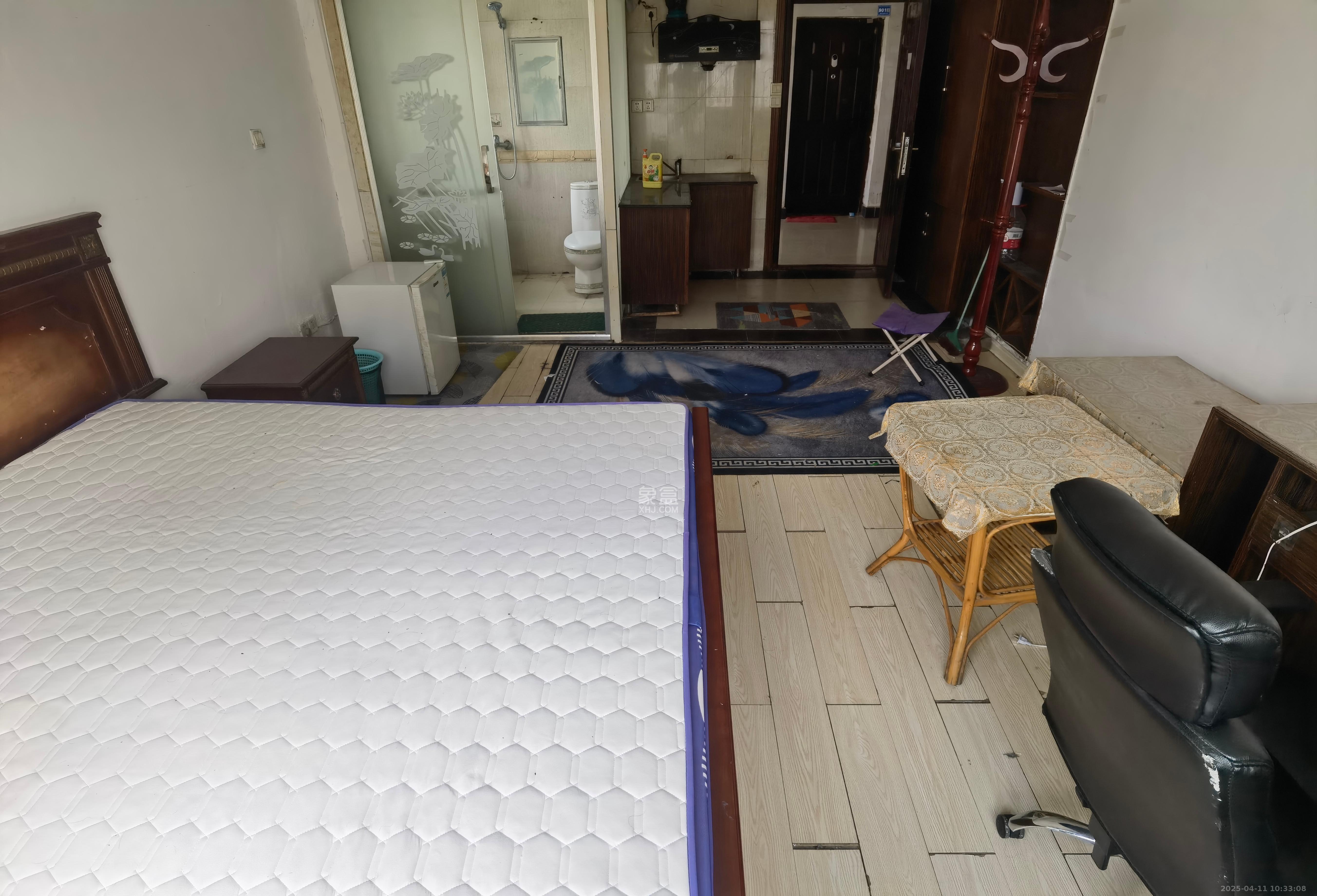 四季美景一、二期 1室0厅1卫 1000.0元/月 四季美景一、二期 1室0厅1卫 1000.0元/月室内图