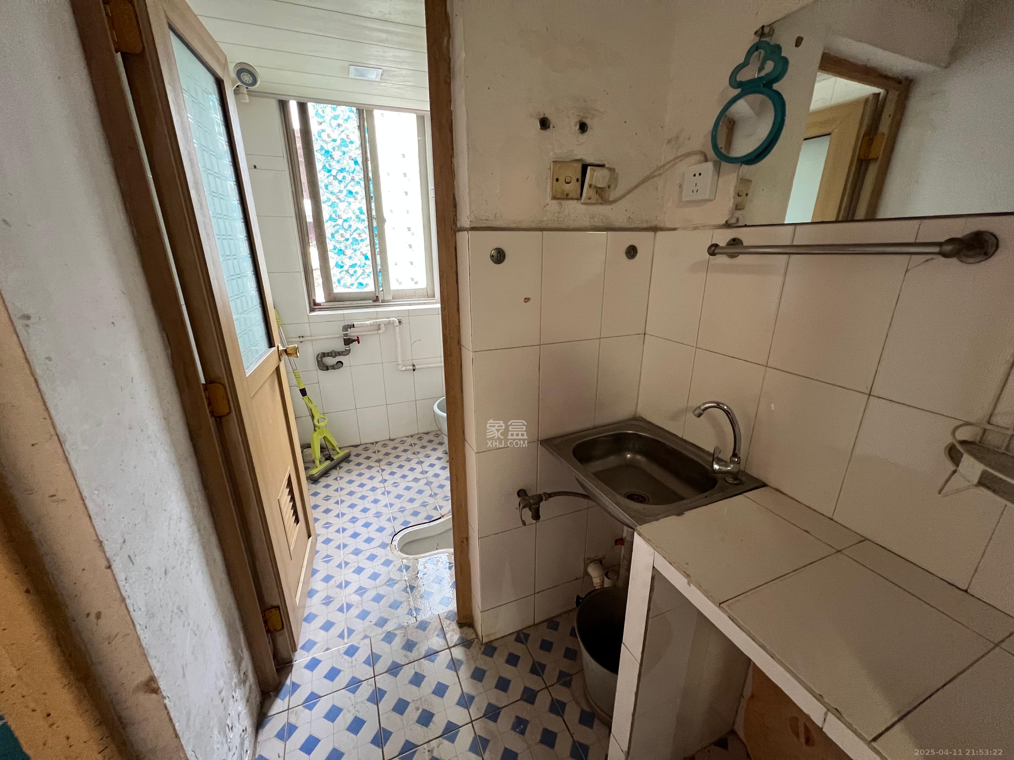 谢家冲  2室1厅1卫    1000.0元/月 谢家冲  2室1厅1卫    1000.0元/月室内图