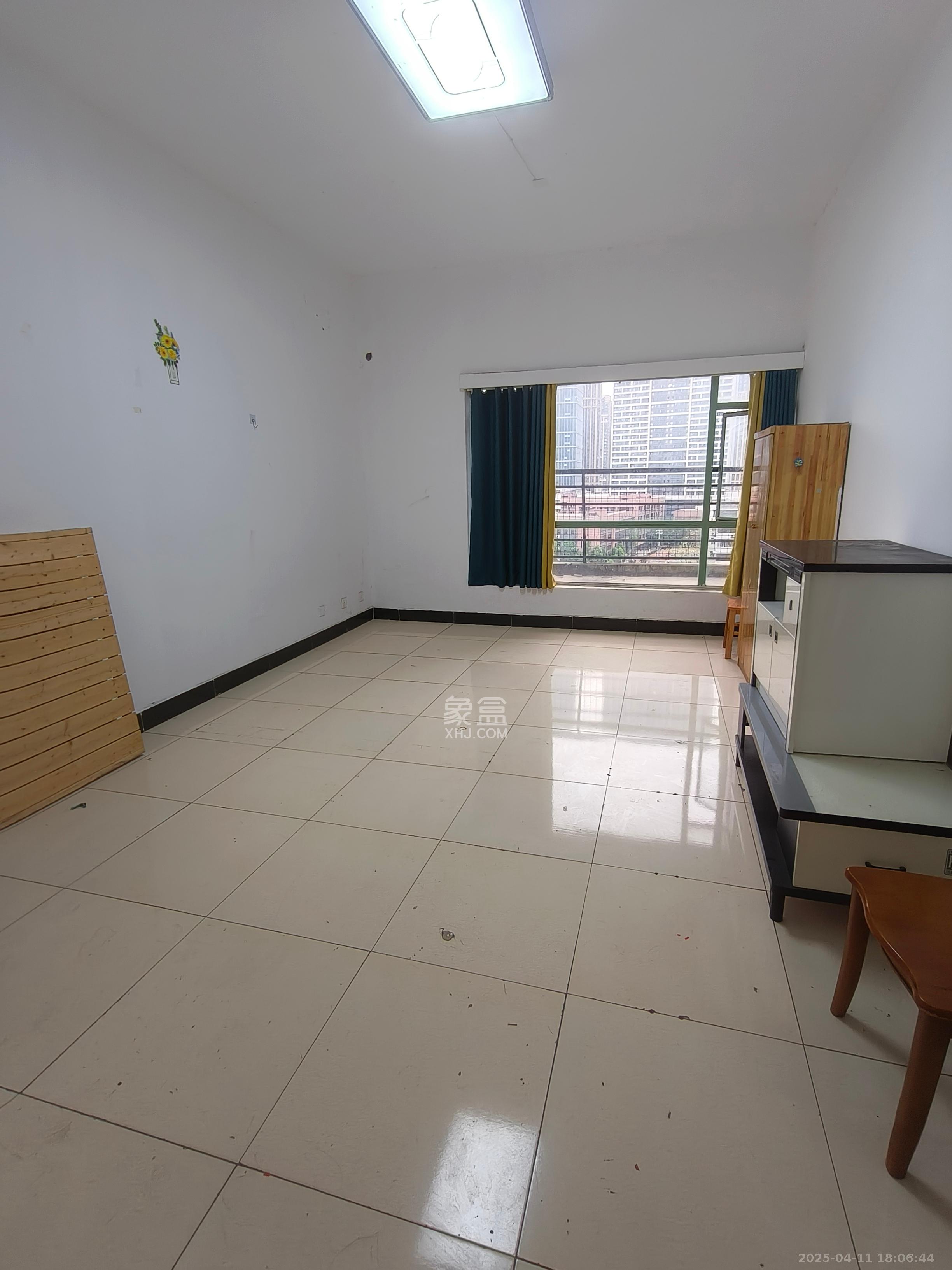 锦绣华天 3室2厅2卫 3000.0元/月 锦绣华天 3室2厅2卫 3000.0元/月室内图