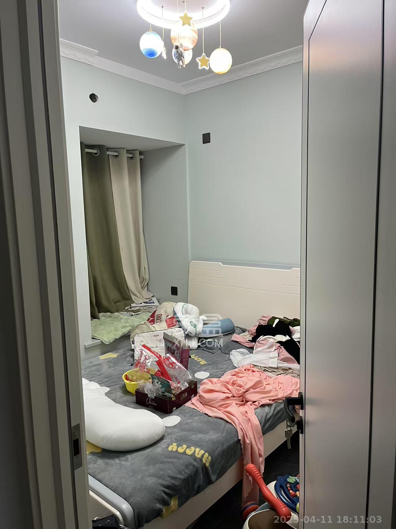 雅居乐新地  3室2厅2卫   2500.00元/月室内图