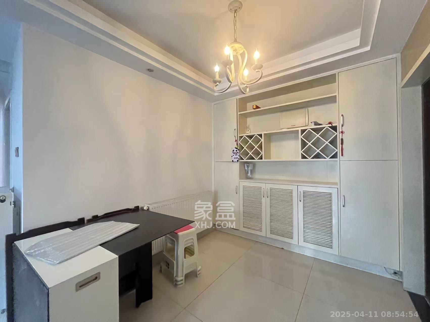 阿普阿布 3室2厅1卫 3000.0元/月 阿普阿布 3室2厅1卫 3000.0元/月室内图