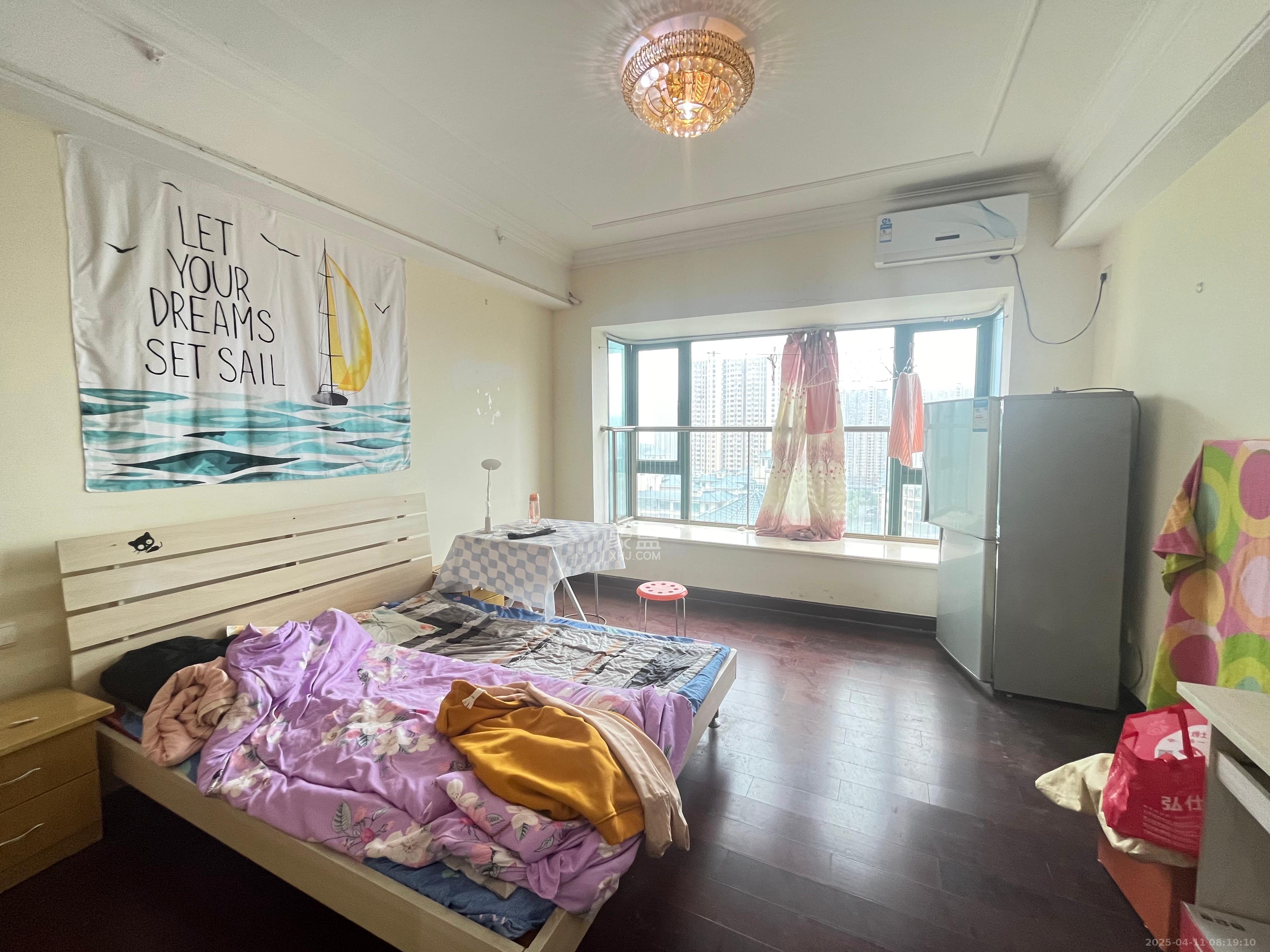 恒大华府  1室1厅1卫    1100.0元/月 恒大华府  1室1厅1卫    1100.0元/月室内图