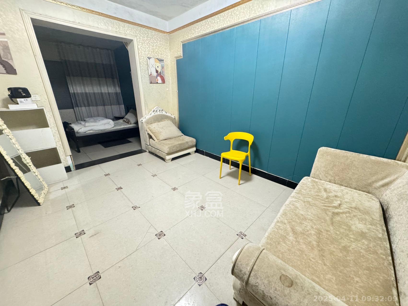 郊区外贸宿舍 3室2厅1卫 1800.0元/月 郊区外贸宿舍 3室2厅1卫 1800.0元/月室内图