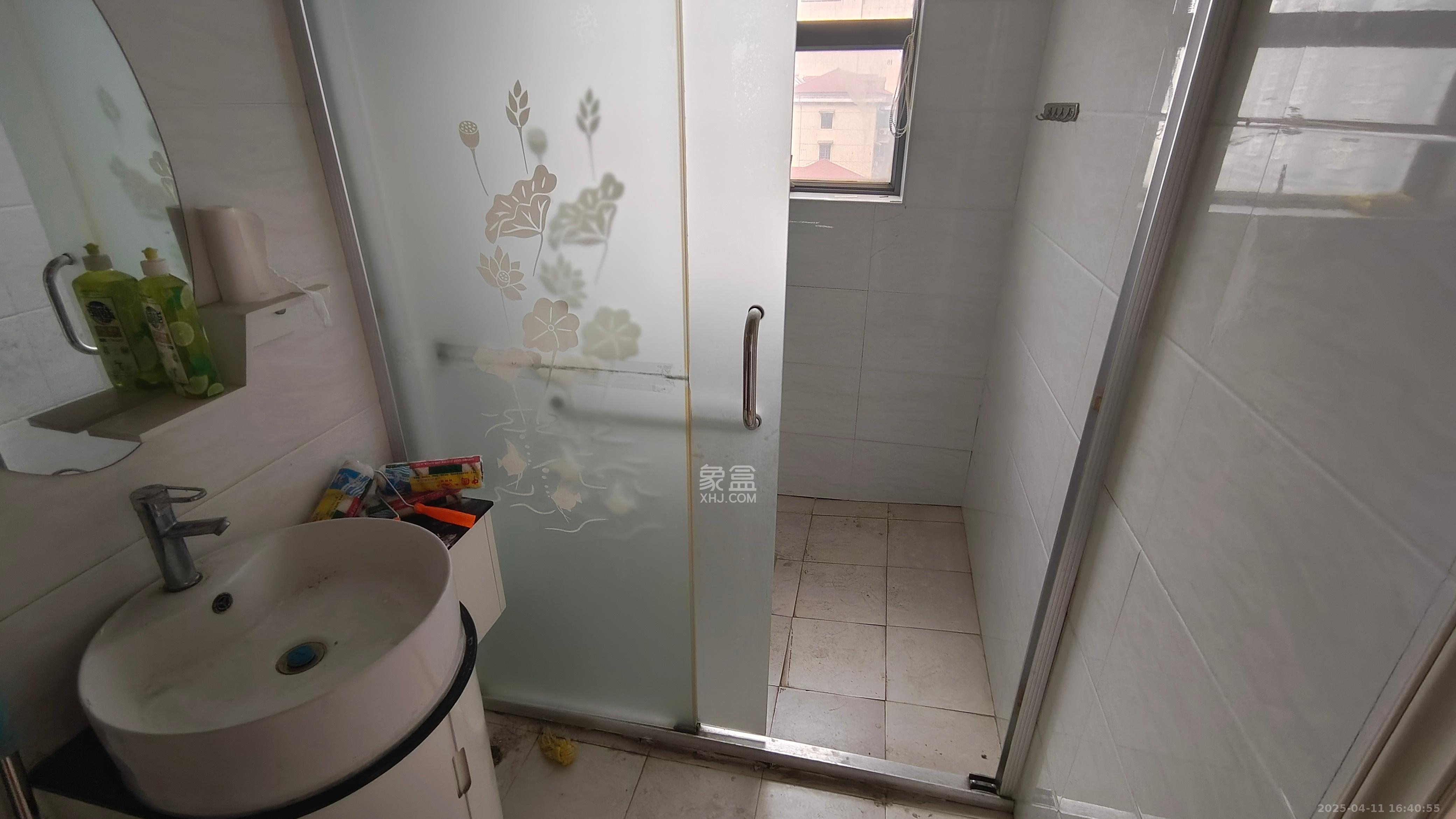 美寓明城  3室1厅2卫   2600.00元/月室内图