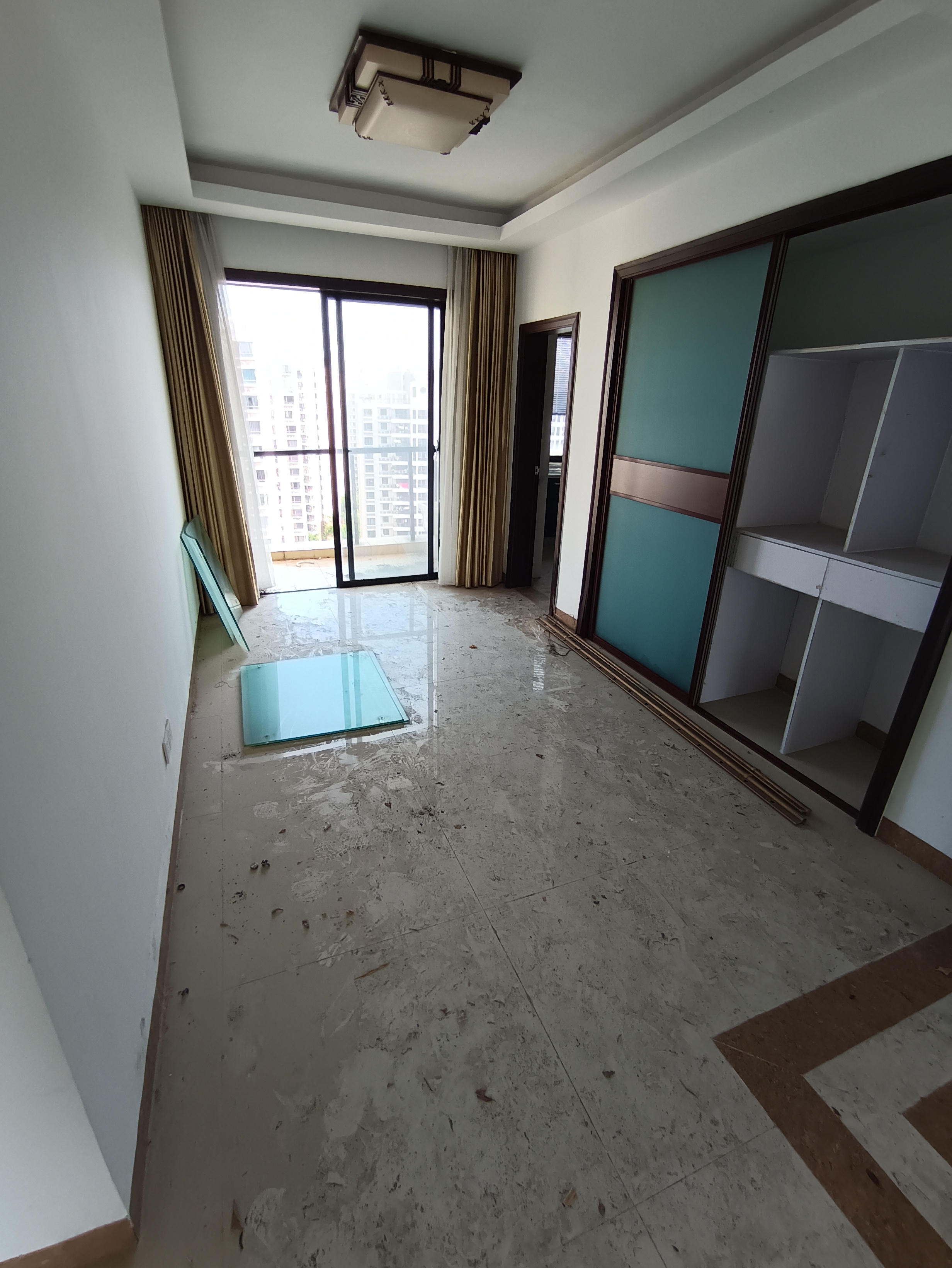 世纪海岸 2室2厅1卫 158.0万 世纪海岸 2室2厅1卫 158.0万客厅