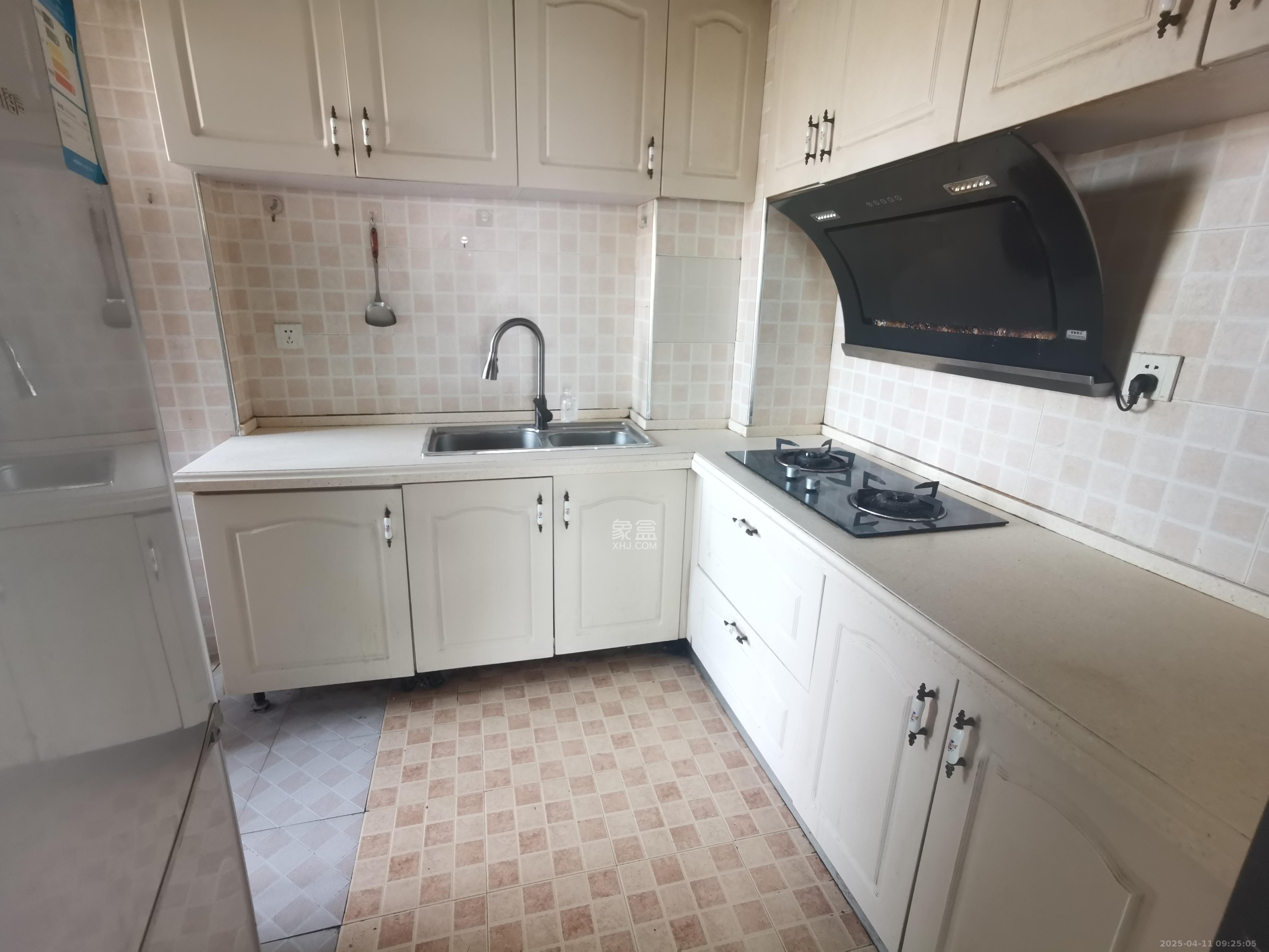 圆梦完美生活 2室2厅1卫 1500.0元/月 圆梦完美生活 2室2厅1卫 1500.0元/月室内图