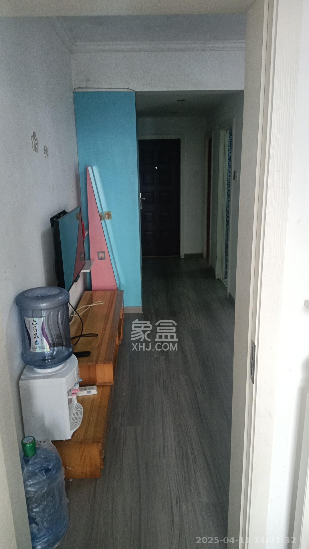 青和上座（上味舫大厦）  1室1厅1卫   2300.00元/月室内图