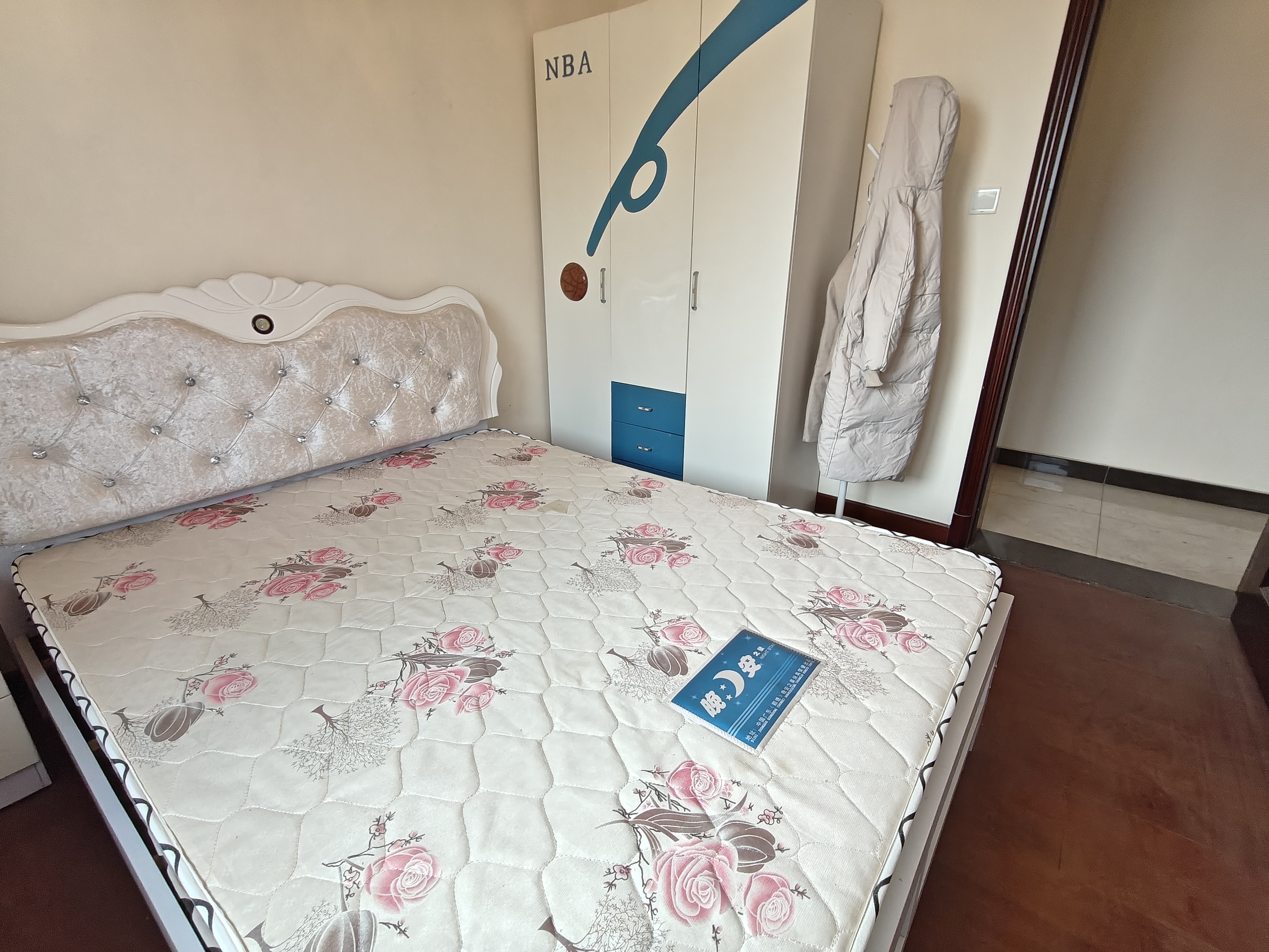 恒大华府 3室2厅2卫 1600.0元/月 恒大华府 3室2厅2卫 1600.0元/月室内图