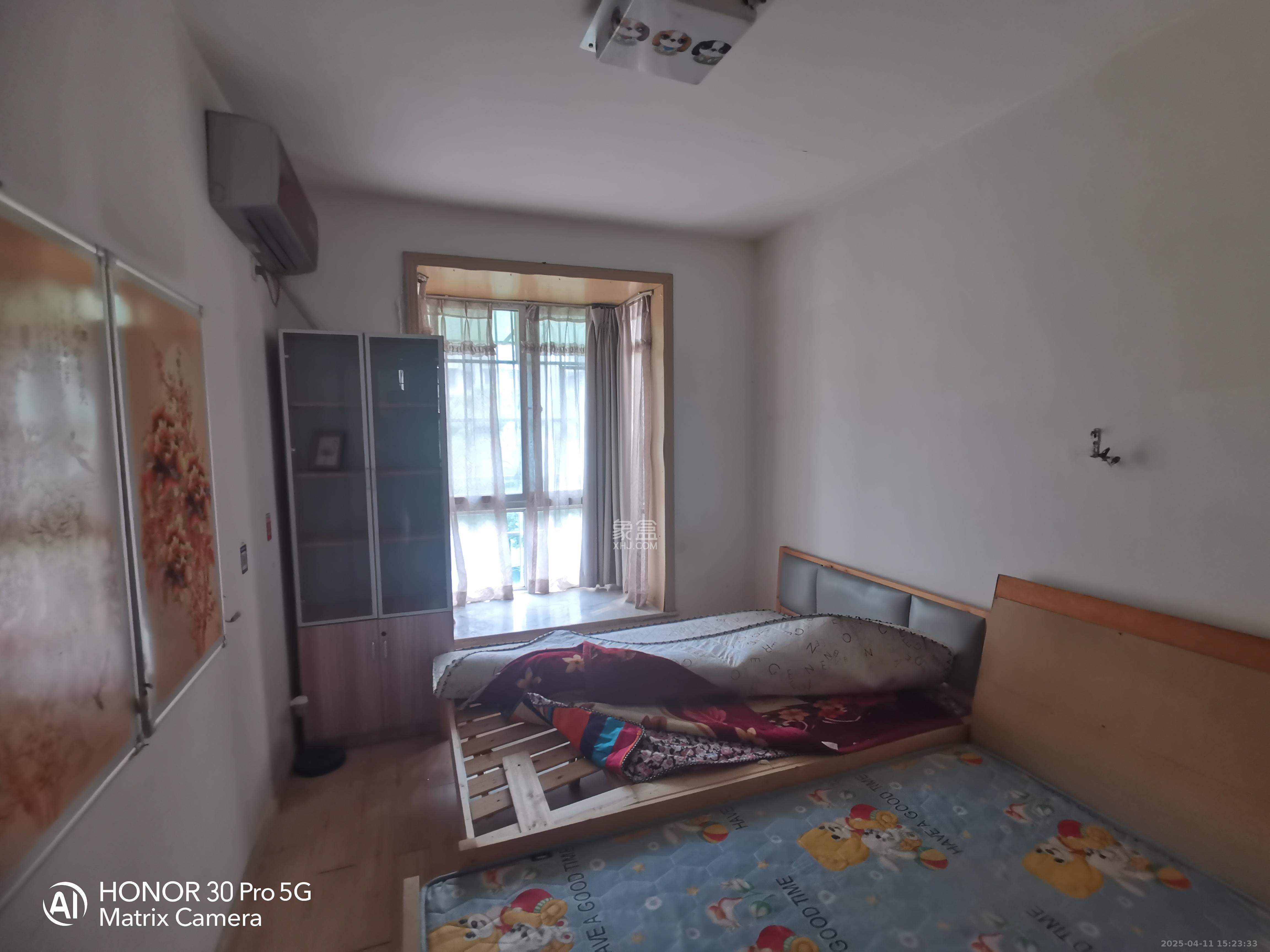 好家园 3室2厅2卫 1800.0元/月 好家园 3室2厅2卫 1800.0元/月室内图