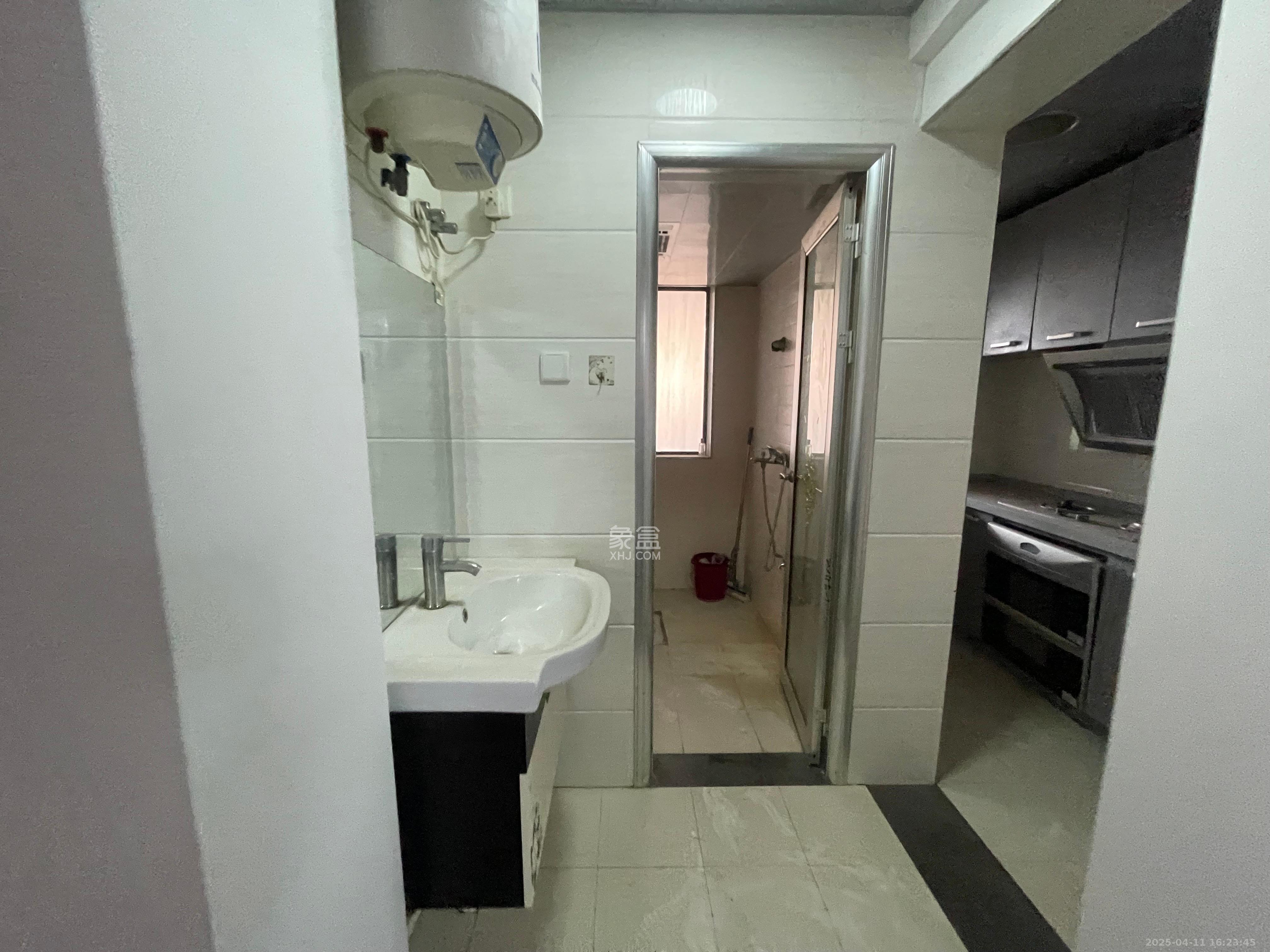 亚商国际 3室2厅1卫 1800.0元/月 亚商国际 3室2厅1卫 1800.0元/月室内图