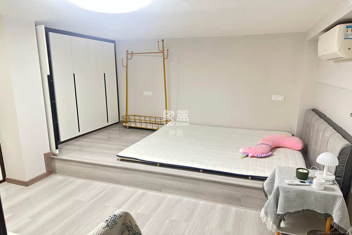 京武浪琴山三期(京武中心) 2室1厅1卫 3000.0元/月 京武浪琴山三期(京武中心) 2室1厅1卫 3000.0元/月室内图