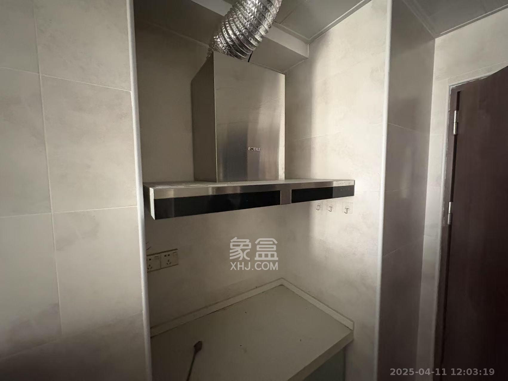 新世界广场 1室1厅1卫 1600.0元/月 新世界广场 1室1厅1卫 1600.0元/月室内图