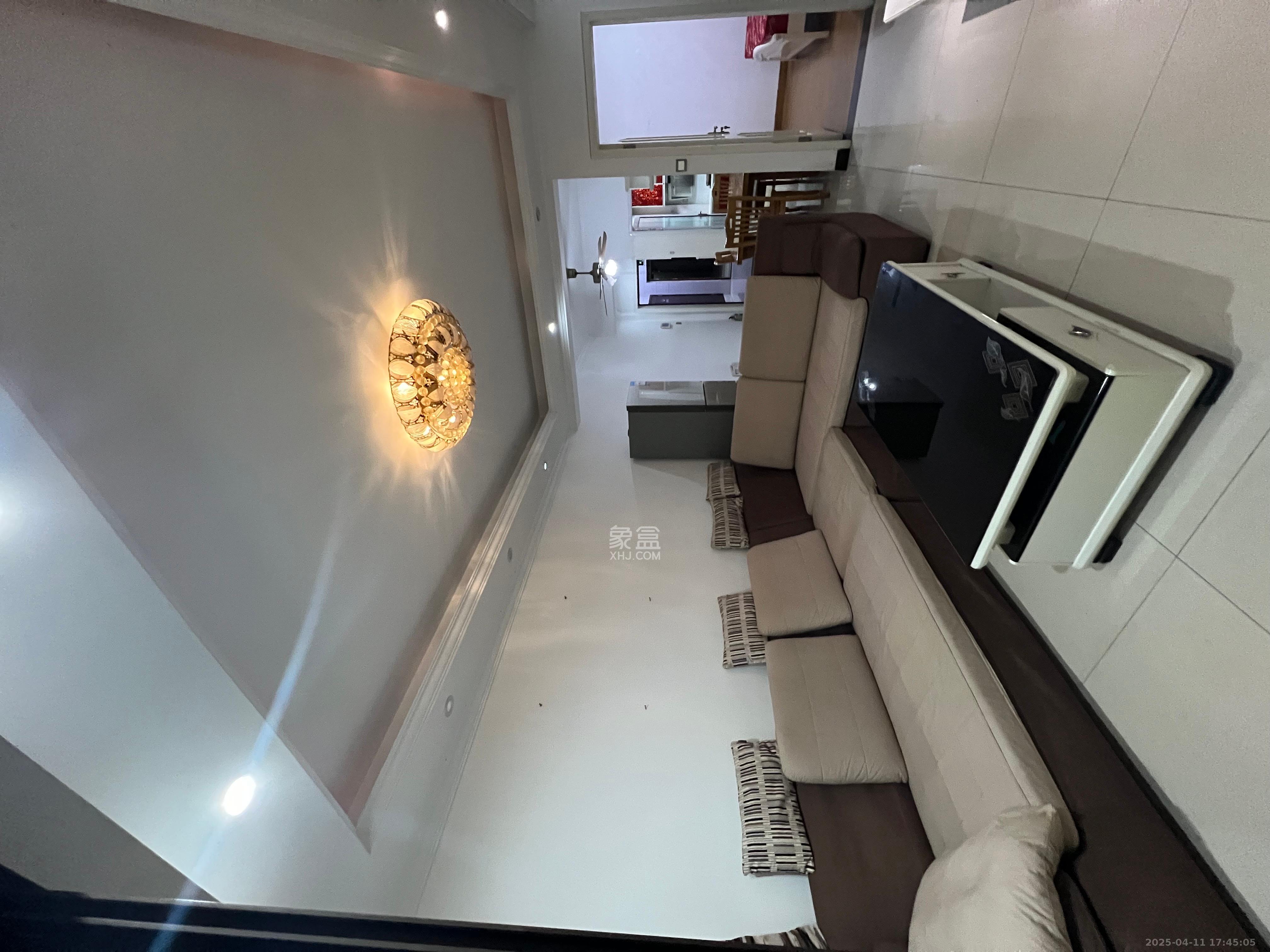 水岸世景  2室1厅1卫   1800.00元/月室内图