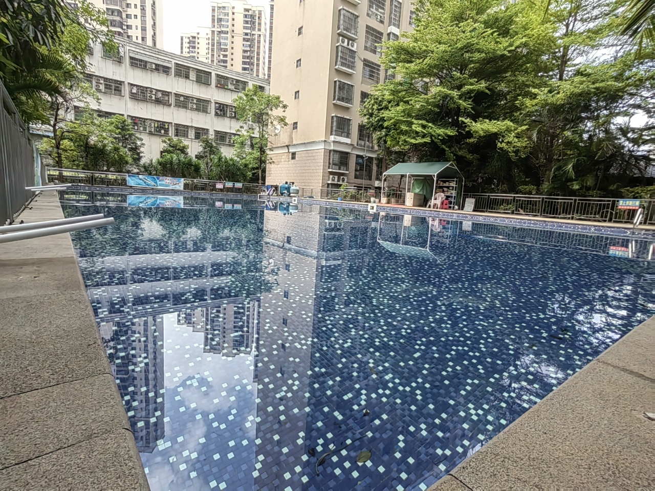 滨海丽景  1室1厅1卫   58.00万客厅
