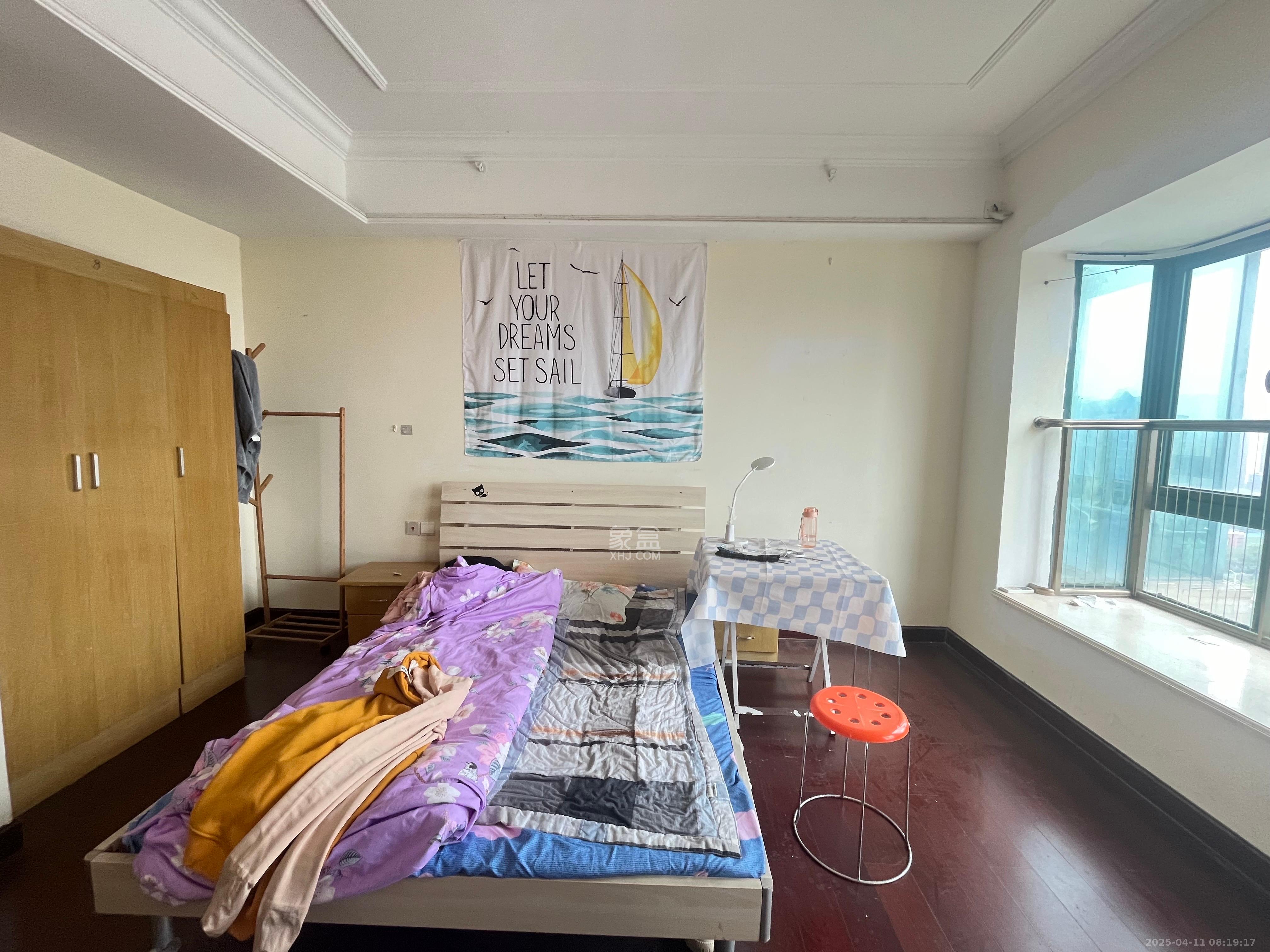 恒大华府  1室1厅1卫    1100.0元/月 恒大华府  1室1厅1卫    1100.0元/月室内图