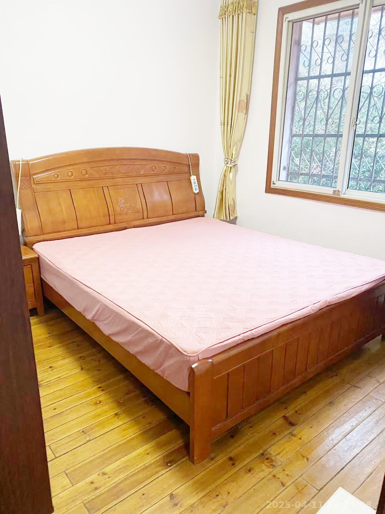 新月塘二村 3室2厅2卫 1000.0元/月 新月塘二村 3室2厅2卫 1000.0元/月室内图