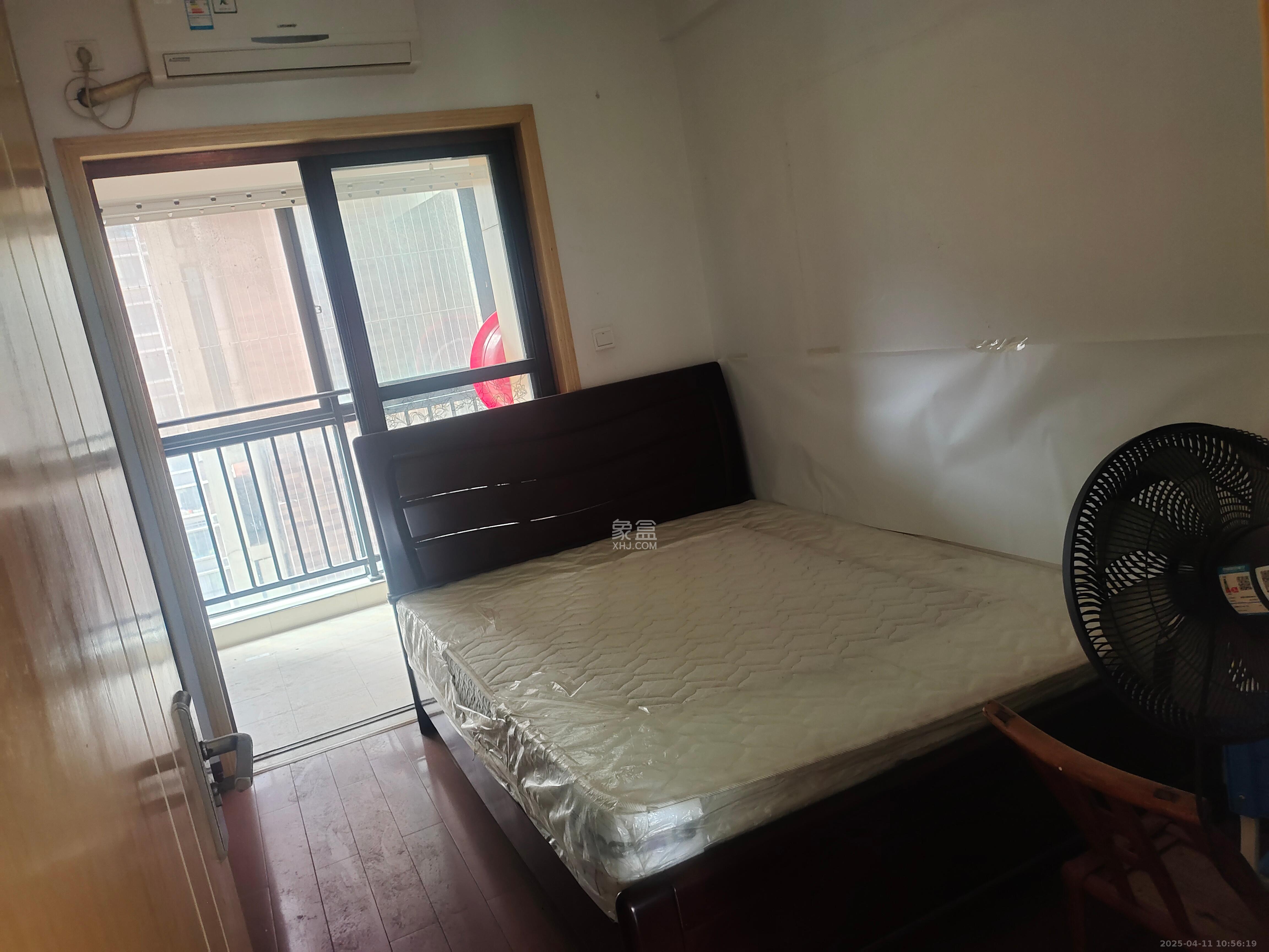 海拔东方  3室2厅2卫   2600.00元/月室内图