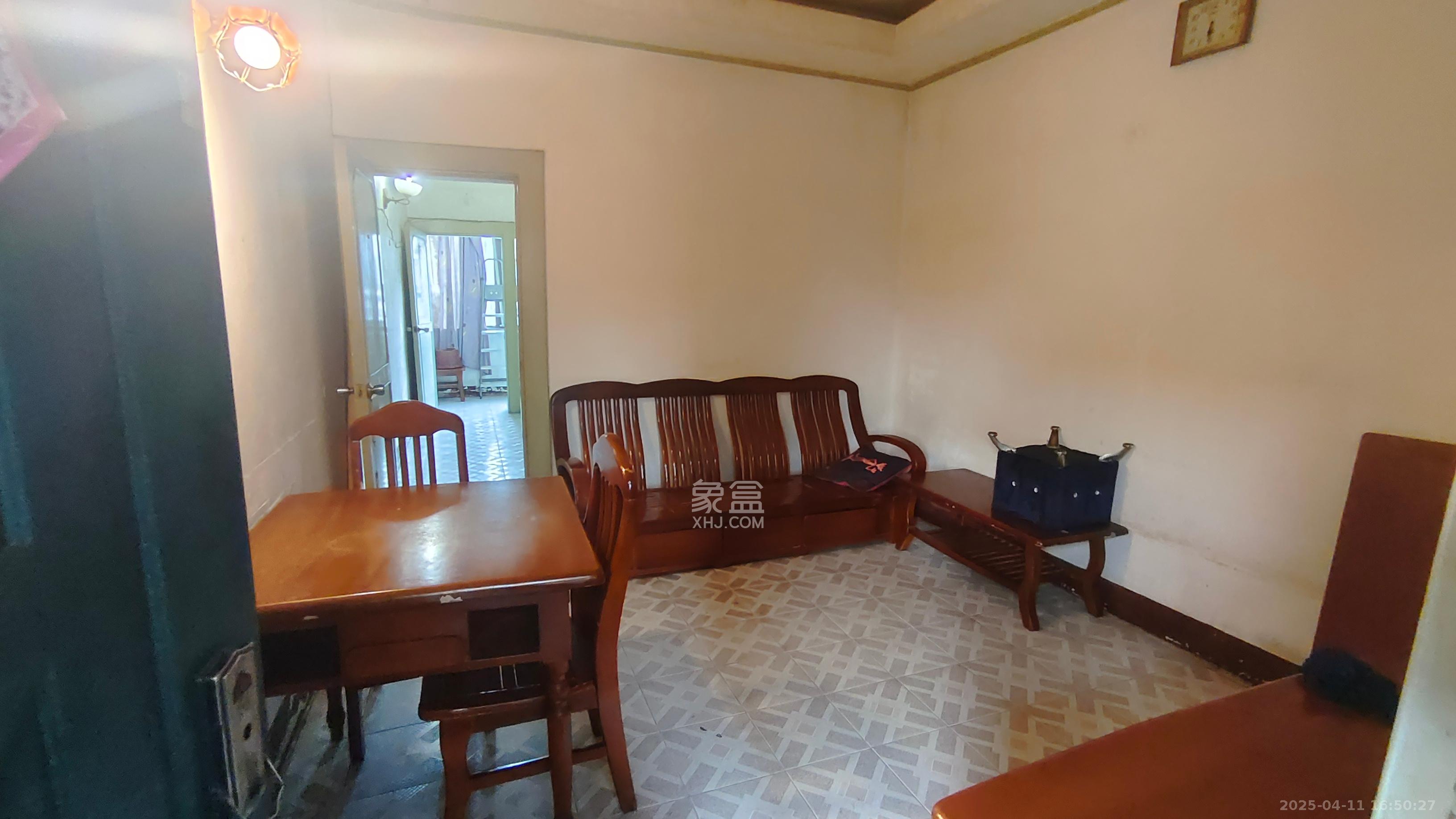 火把山小区 2室1厅1卫 1000.0元/月 火把山小区 2室1厅1卫 1000.0元/月室内图