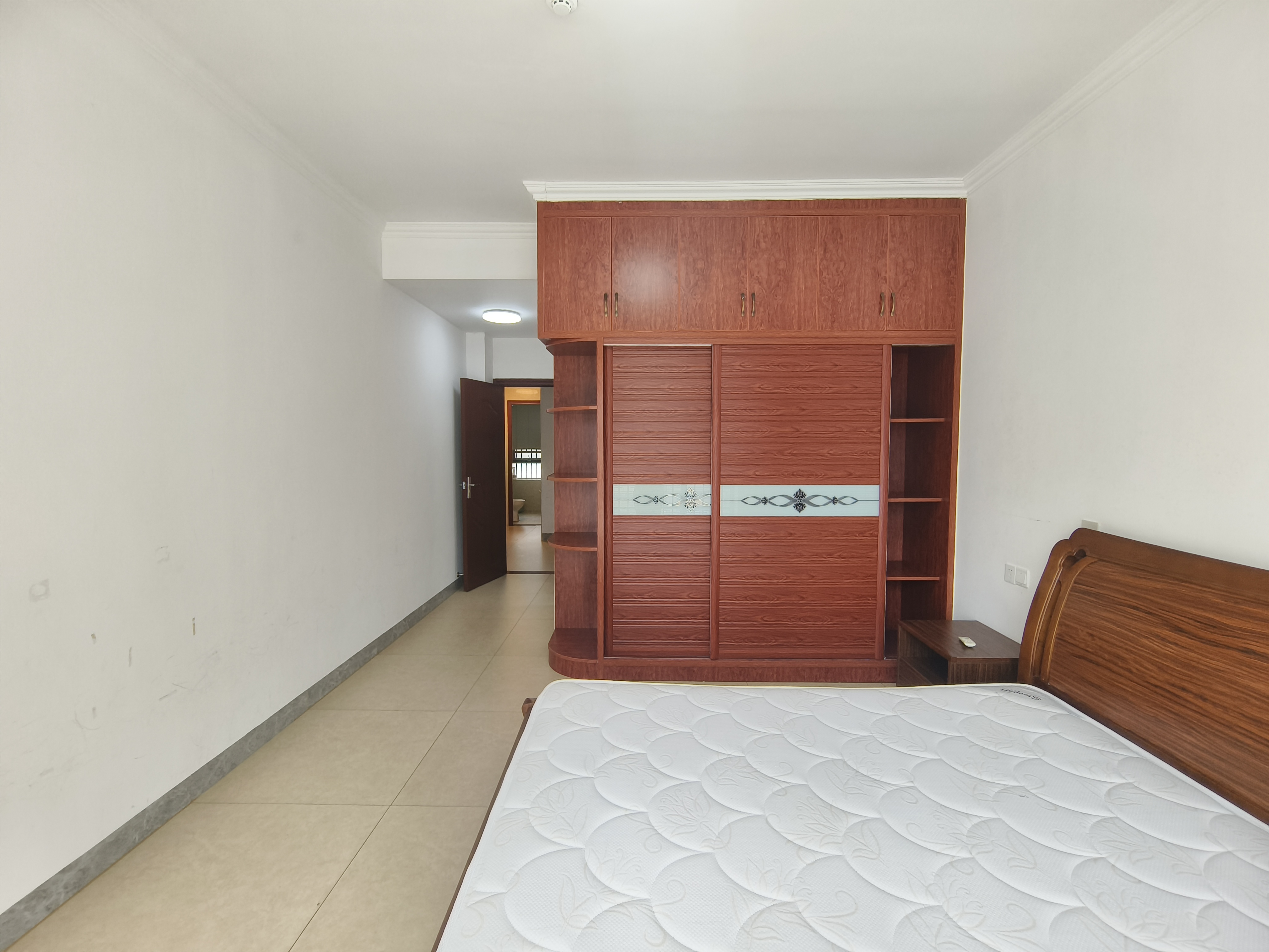 海航豪庭北苑 3室2厅2卫 4500.0元/月 海航豪庭北苑 3室2厅2卫 4500.0元/月室内图