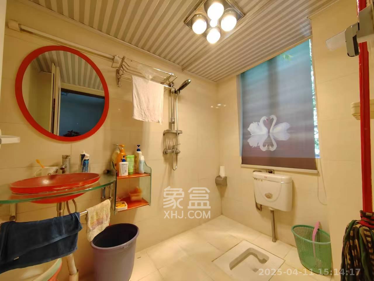 金峰小区北院(七里营社区) 4室2厅2卫 2400.0元/月 金峰小区北院(七里营社区) 4室2厅2卫 2400.0元/月室内图