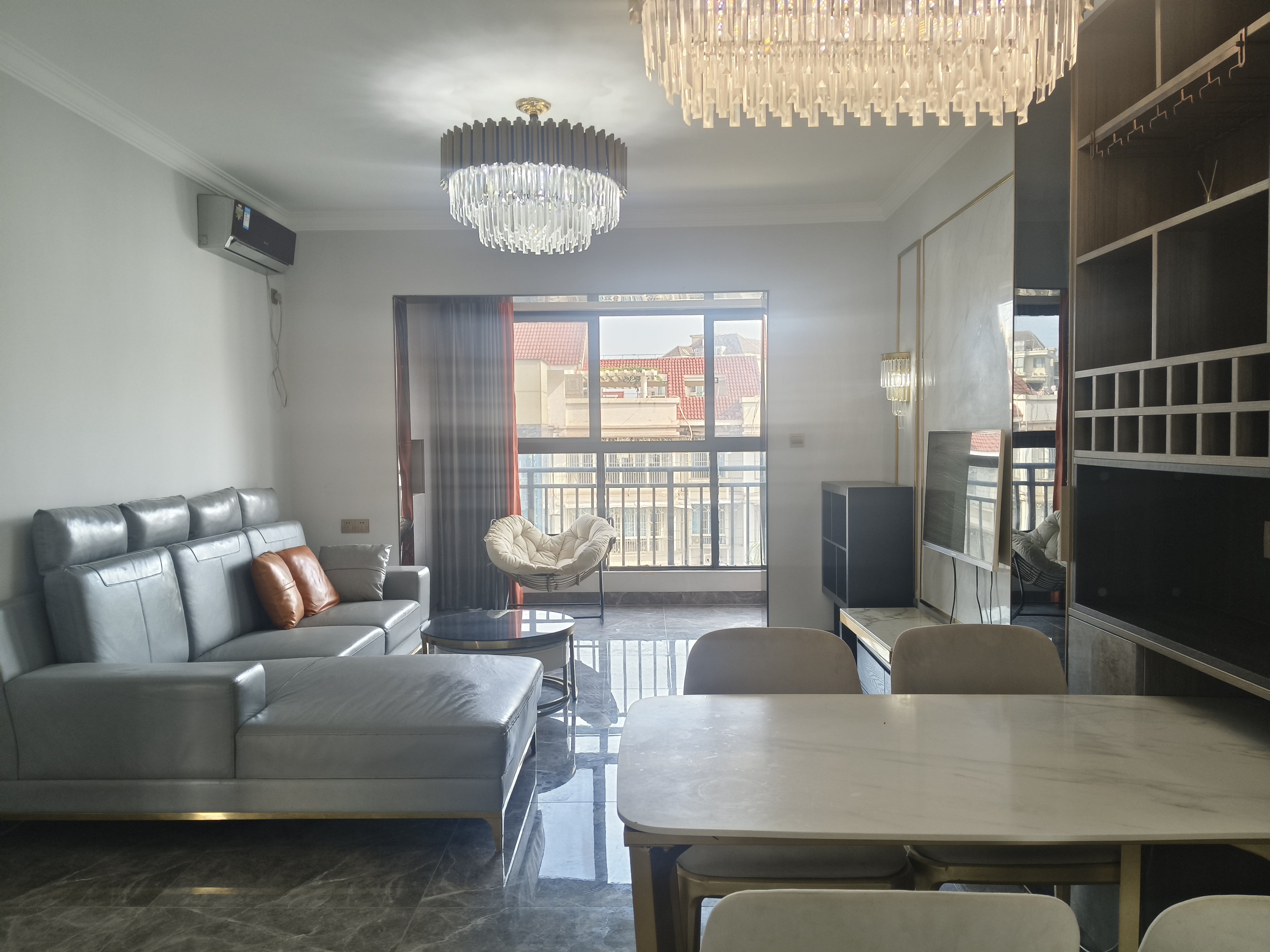 桂名园 2室2厅1卫 3500.0元/月 桂名园 2室2厅1卫 3500.0元/月室内图