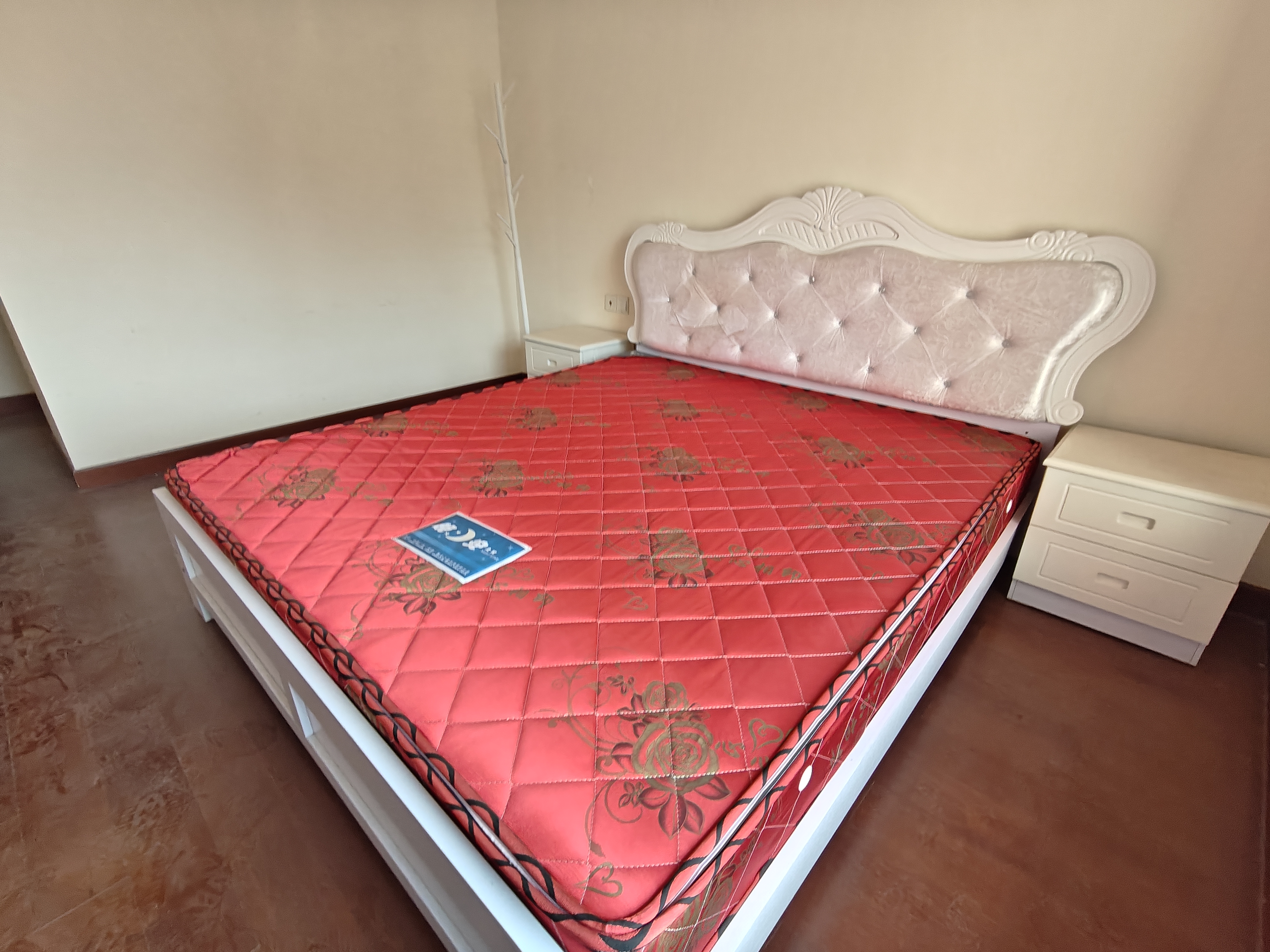 恒大华府 3室2厅2卫 1600.0元/月 恒大华府 3室2厅2卫 1600.0元/月室内图