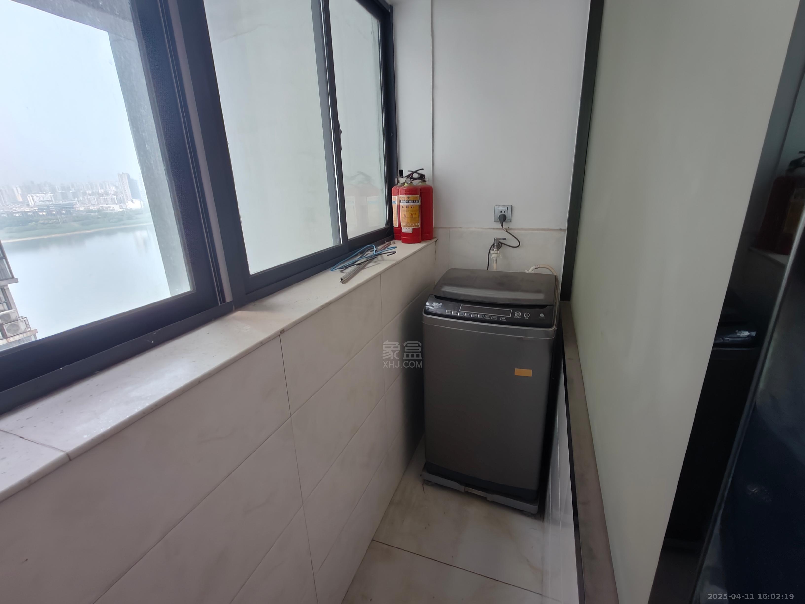 大汉希尔顿 4室2厅2卫 4500.0元/月 大汉希尔顿 4室2厅2卫 4500.0元/月室内图