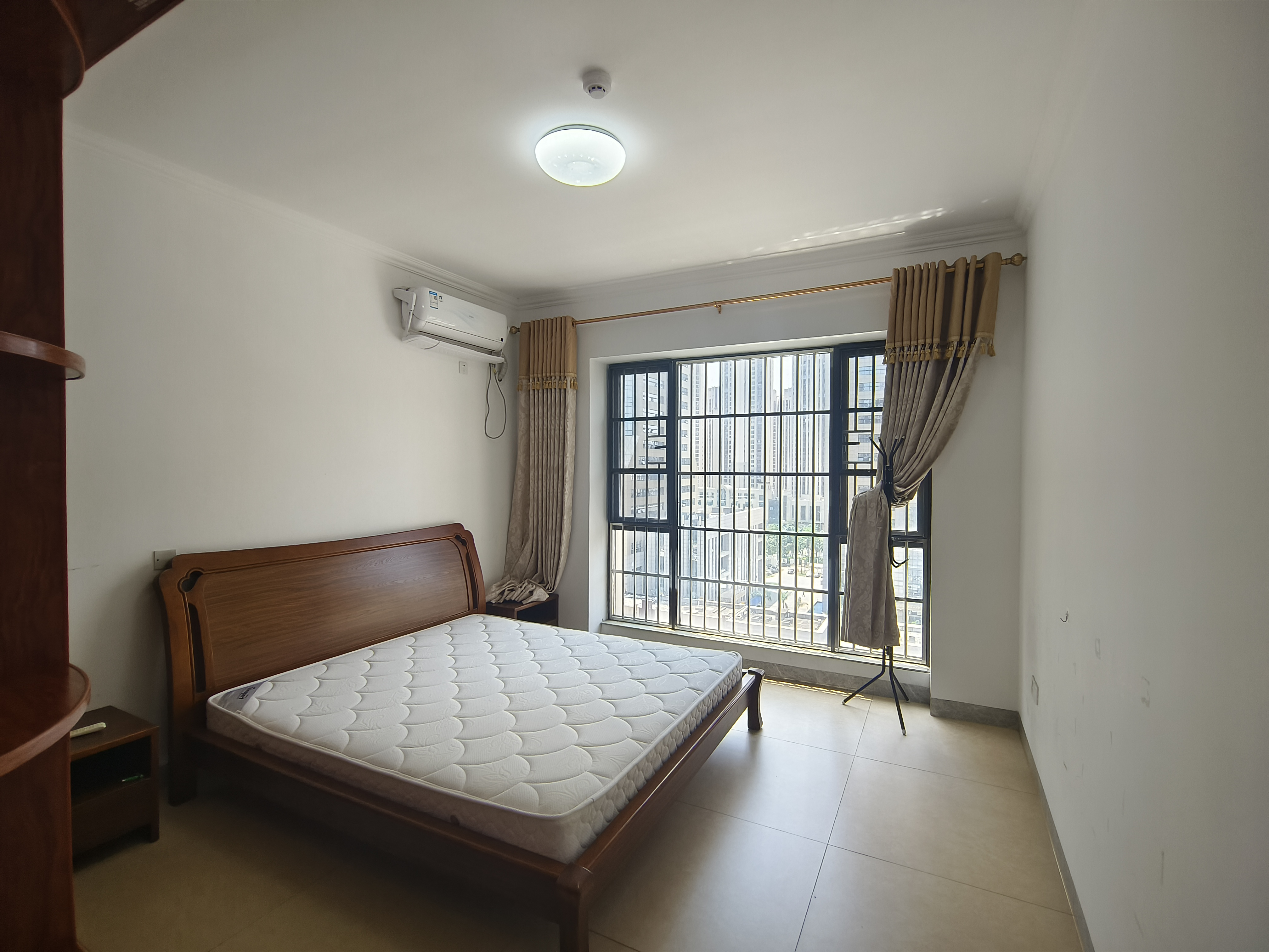 海航豪庭北苑 3室2厅2卫 4500.0元/月 海航豪庭北苑 3室2厅2卫 4500.0元/月室内图